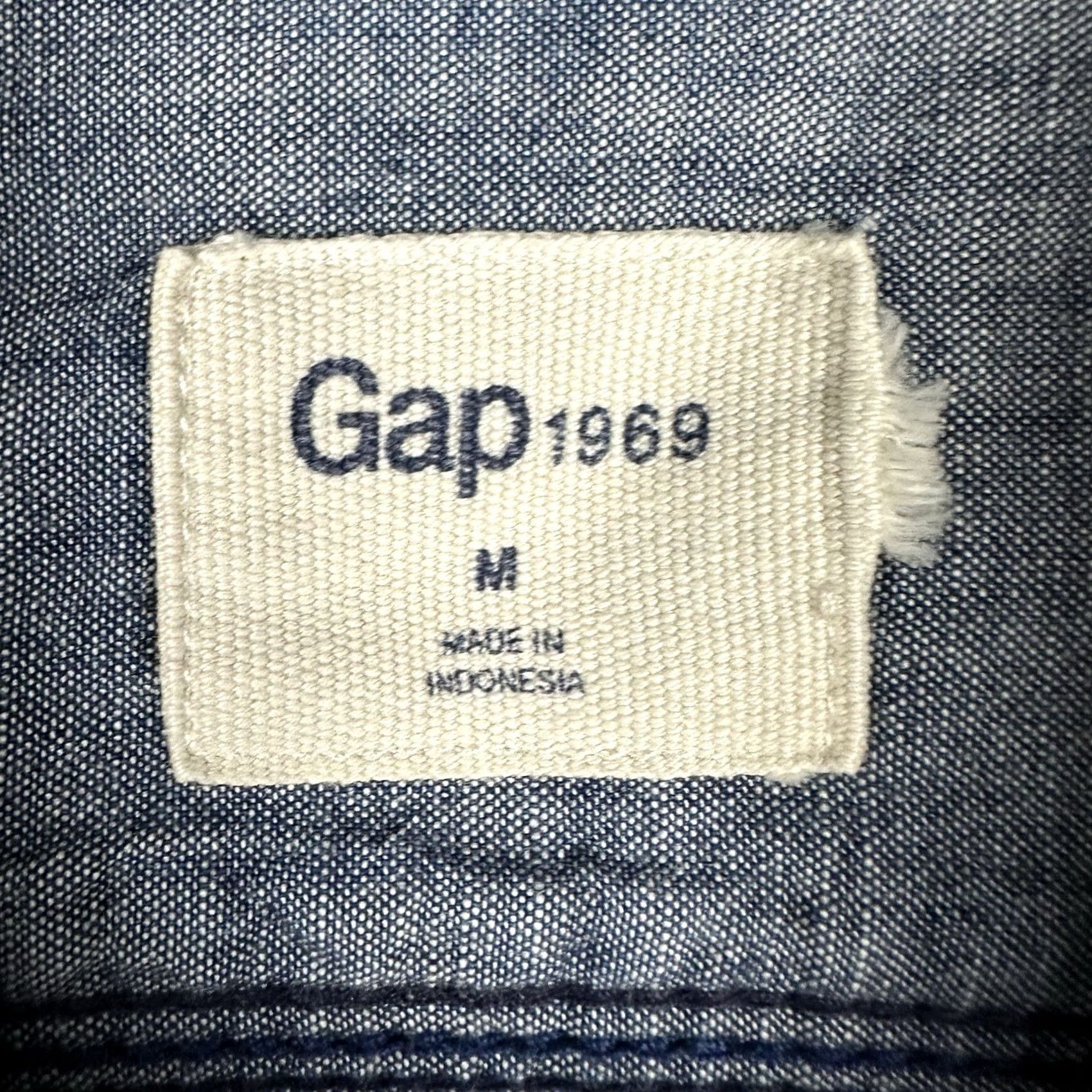 Gap VINTAGE Gap Denim Shirt Mens M Blue Shacket Button-Up Pockets Casual All Seasons Size US M / EU 48-50 / 2 - 3 Thumbnail