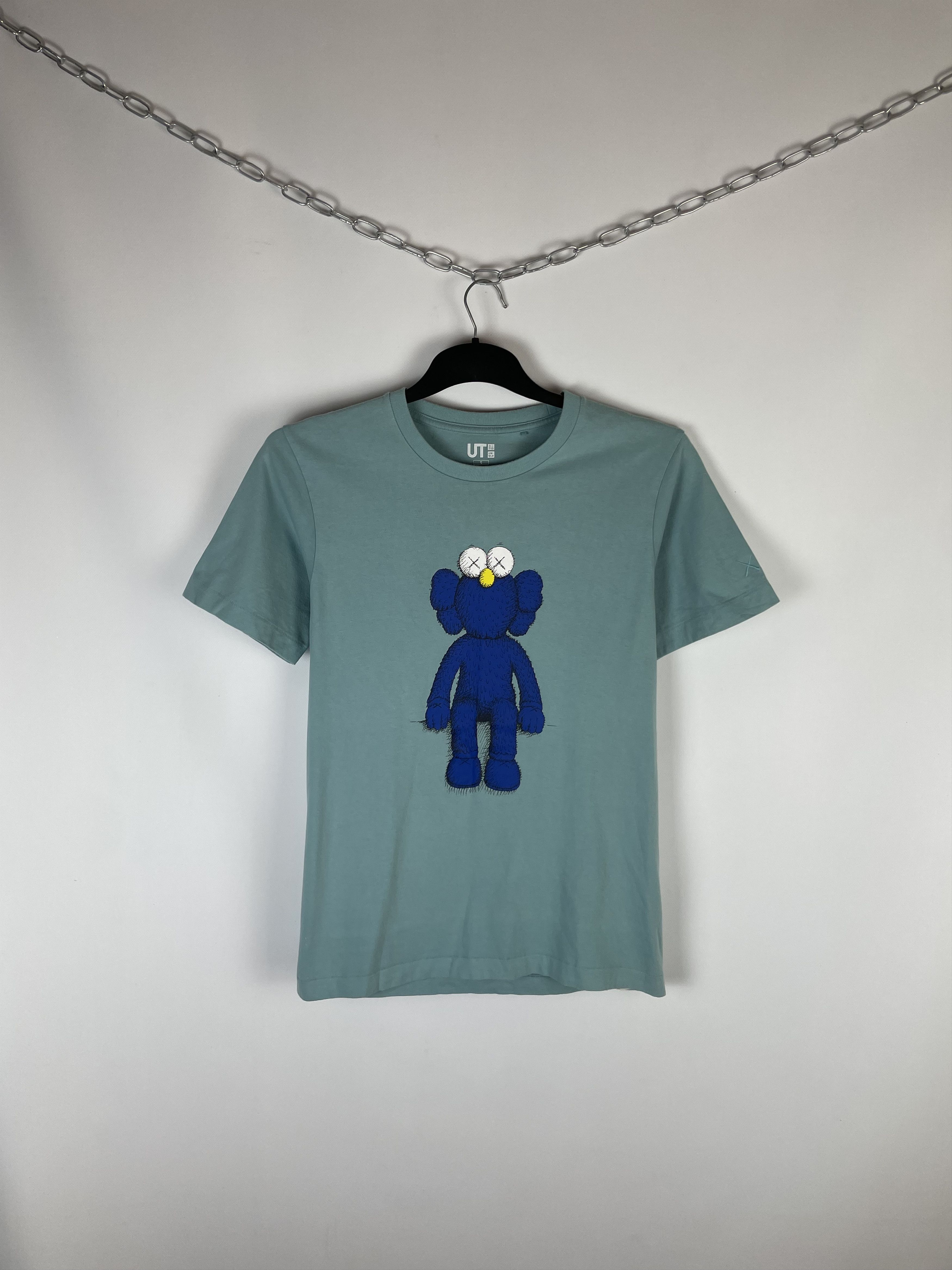 Kaws × Uniqlo Rare Kaws x Uniqlo Baby Blue T-Shirt Size US S / EU 44-46 / 1 - 1 Thumbnail