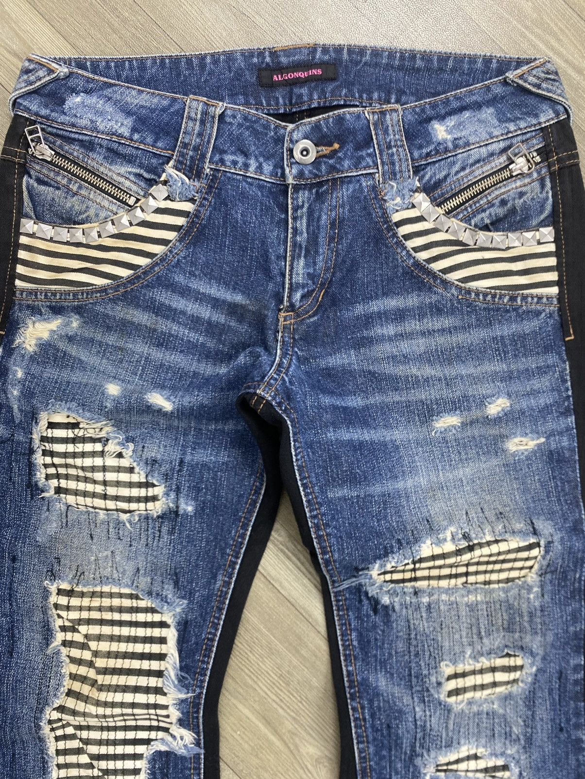 If Six Was Nine 2000s Algonquins Distressed Punk Studded Lgb Flared Jeans Size US 28 / EU 44 - 3 Thumbnail