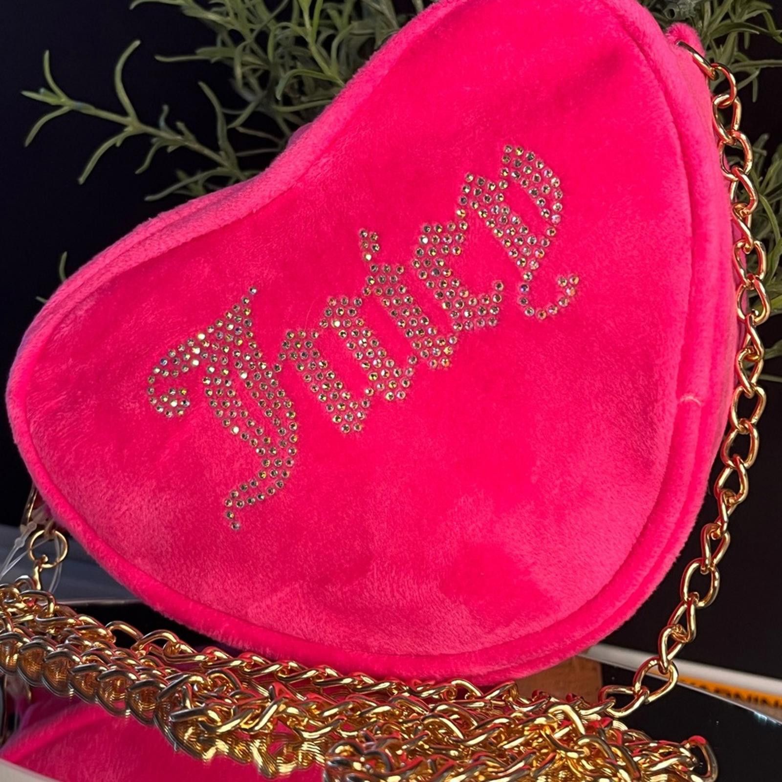 Juicy Couture Jeans Juicy Couture Pink Velvet Mini Heart Crossbody Bag Size ONE SIZE - 4 Thumbnail