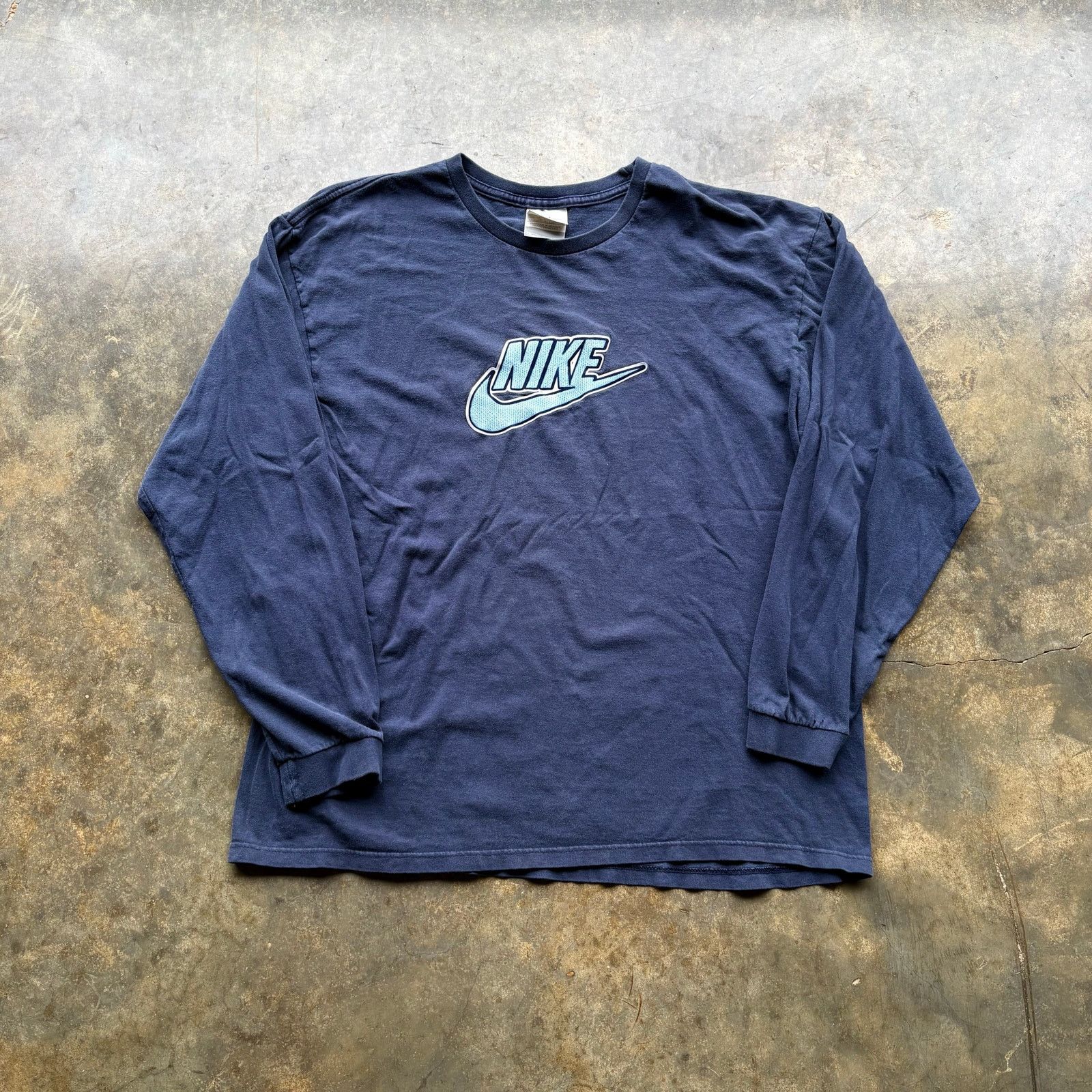 Nike Vintage Essential Y2K Nike Long Sleeve T-shirt Size US M / EU 48-50 / 2 - 1 Thumbnail