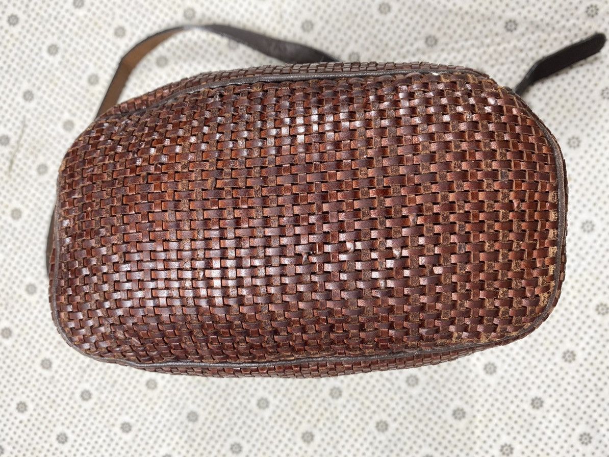 Custommade × Genuine Leather × Leather Local Traditional Made Embroidered Leather Sling Bag Size ONE SIZE - 4 Thumbnail