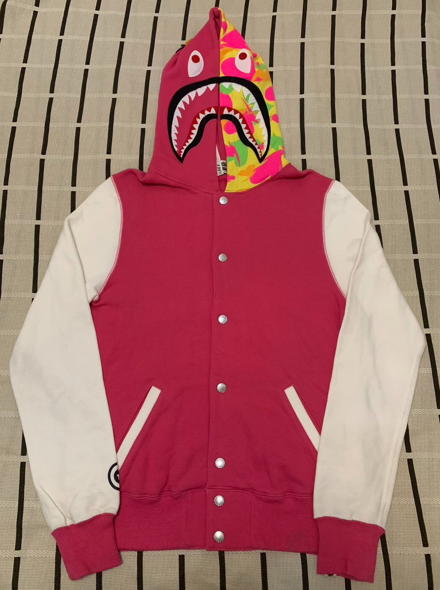 Bape Bape Shark Camo Black Light Jacket S Men Size US S / EU 44-46 / 1 - 1 Thumbnail