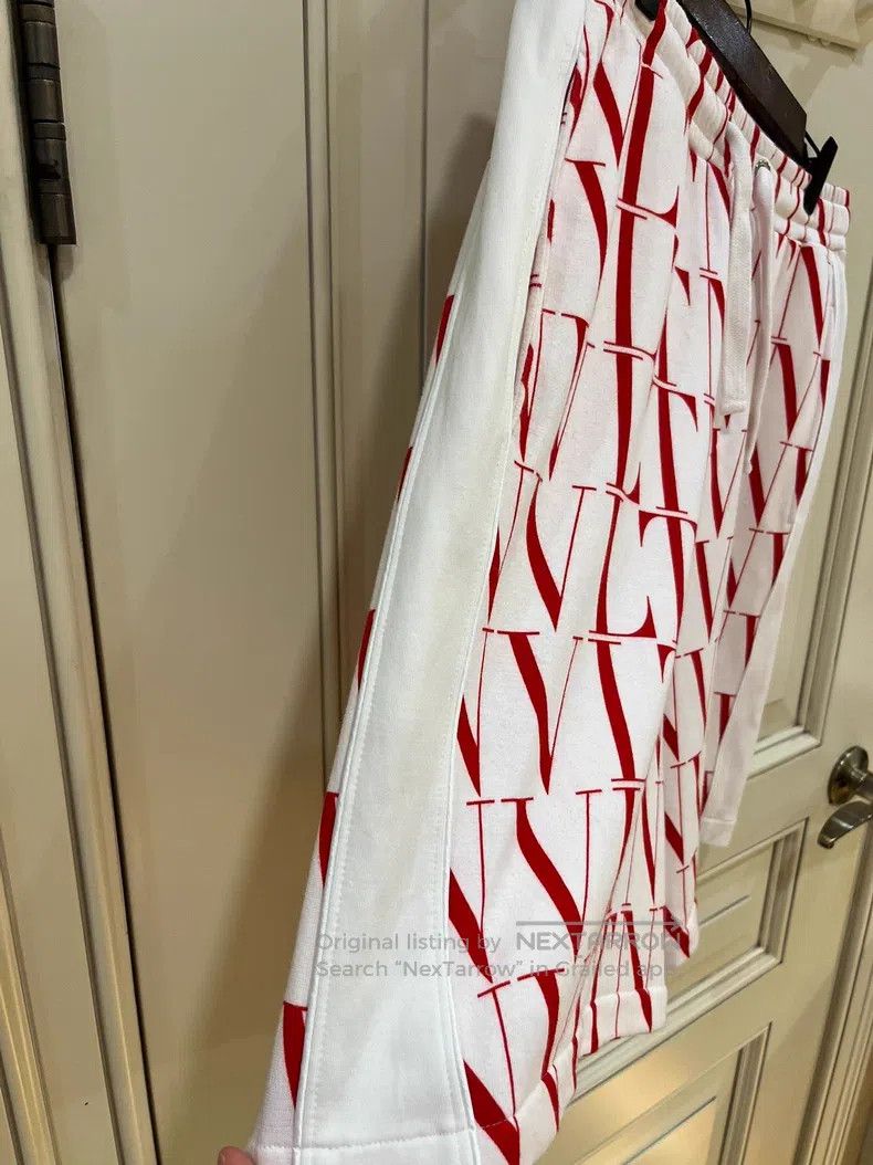 Valentino Valentino Full printed shorts Size US 30 / EU 46 - 3 Thumbnail