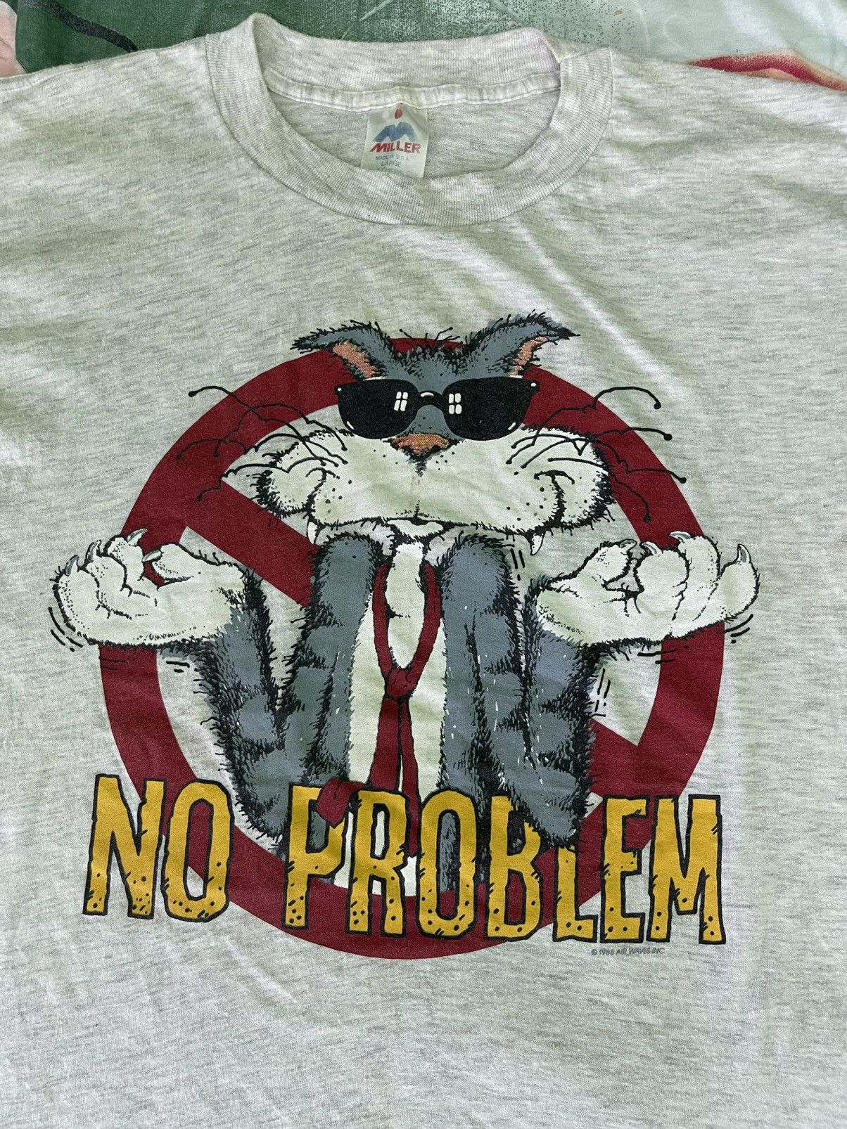 Vintage vintage art 1988s "No Problem" t-shirt features T-Shirt Size US L / EU 52-54 / 3 - 7 Thumbnail
