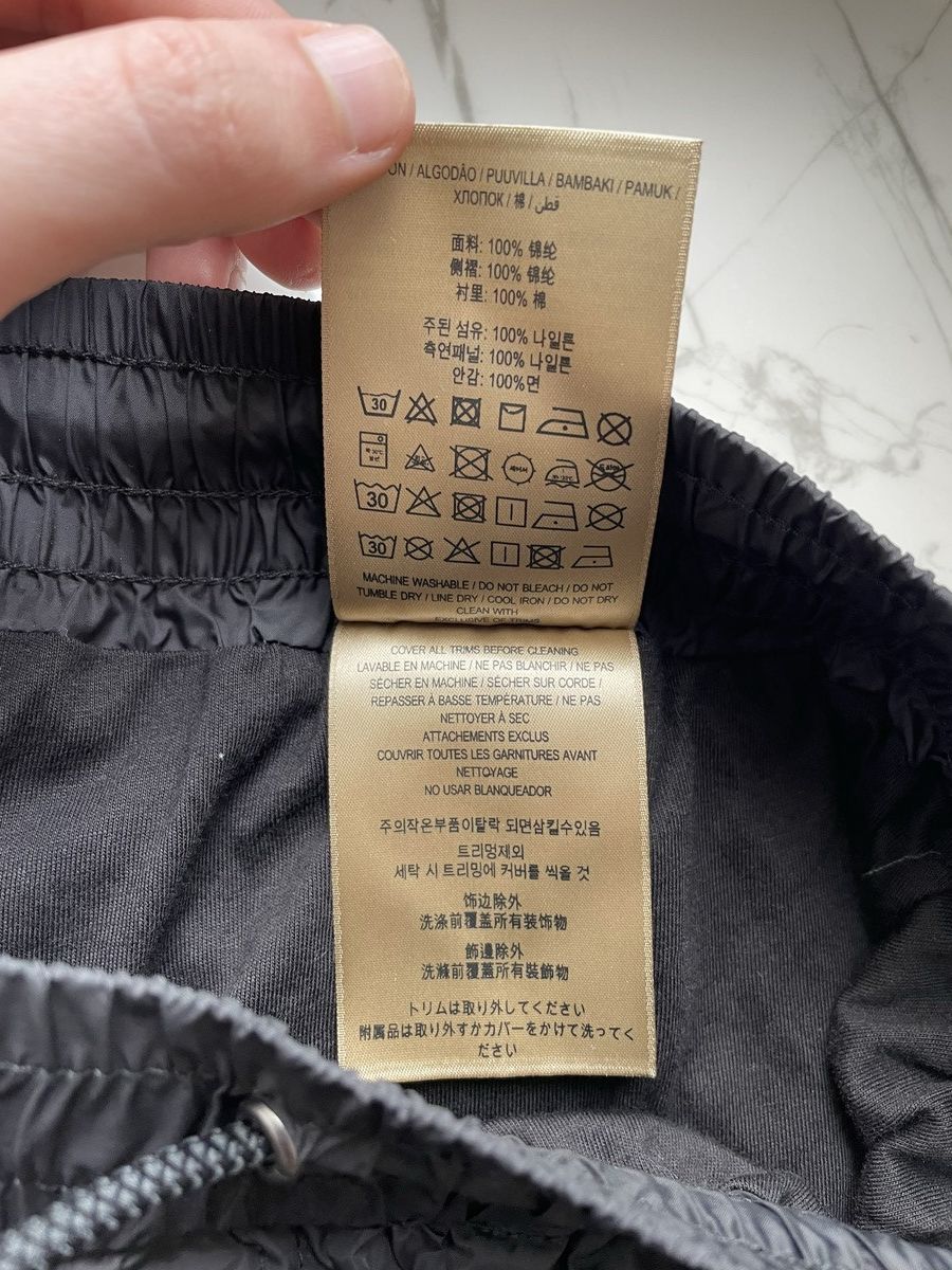 Burberry Burberry nylon jogger big logo rare pants Size US 35 - 9 Thumbnail