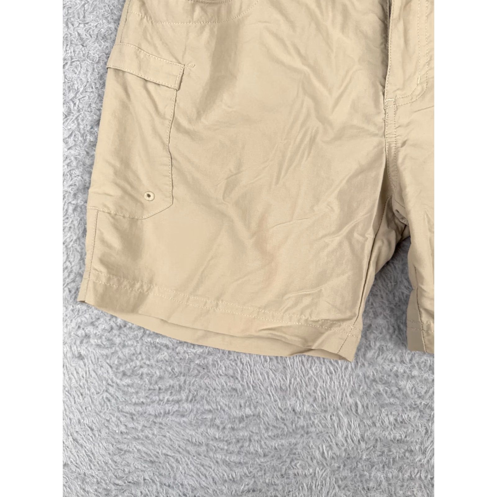 Vintage Columbia Women's Cargo Shorts XS Beige Nylon Elastic Waist Casual Activewear Travel Workwear 6 in Inseam Size 26" / US 2 / IT 38 - 3 Thumbnail