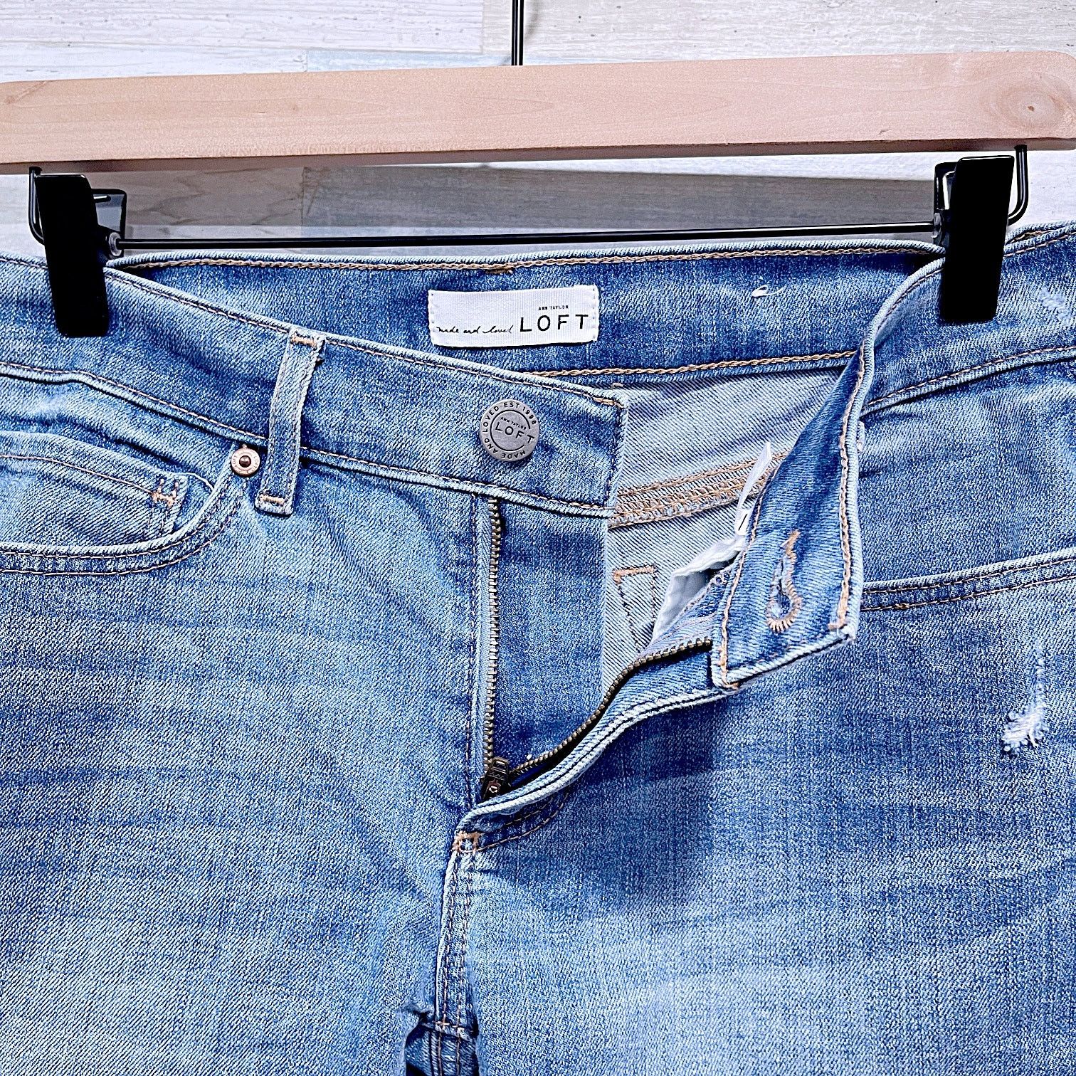 Loft LOFT Cuffed Denim Midi Shorts Womens 26 2 Size 26" / US 2 / IT 38 - 3 Thumbnail