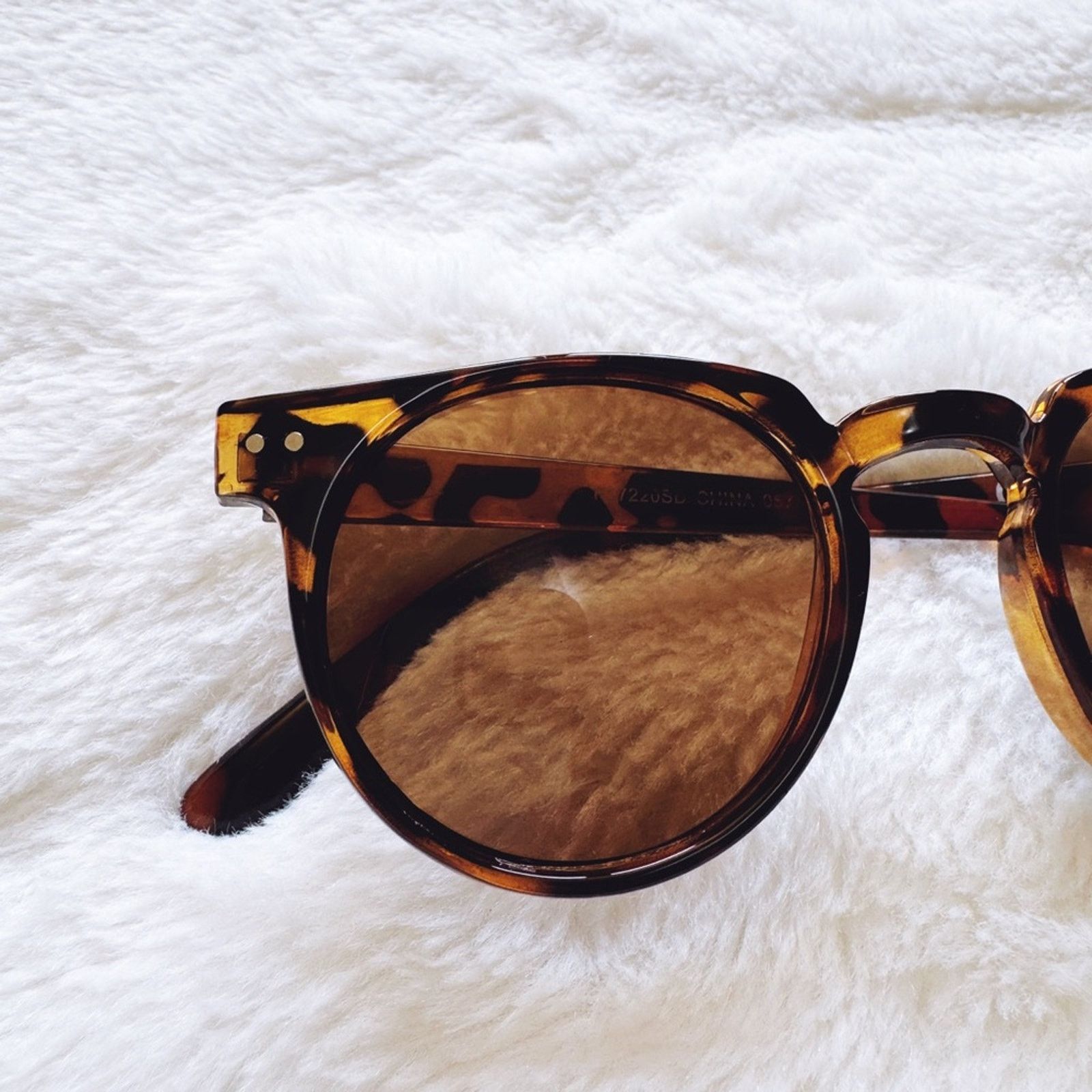 Other Paige Tortoise Brown Round Sunglasses Size ONE SIZE - 2 Thumbnail