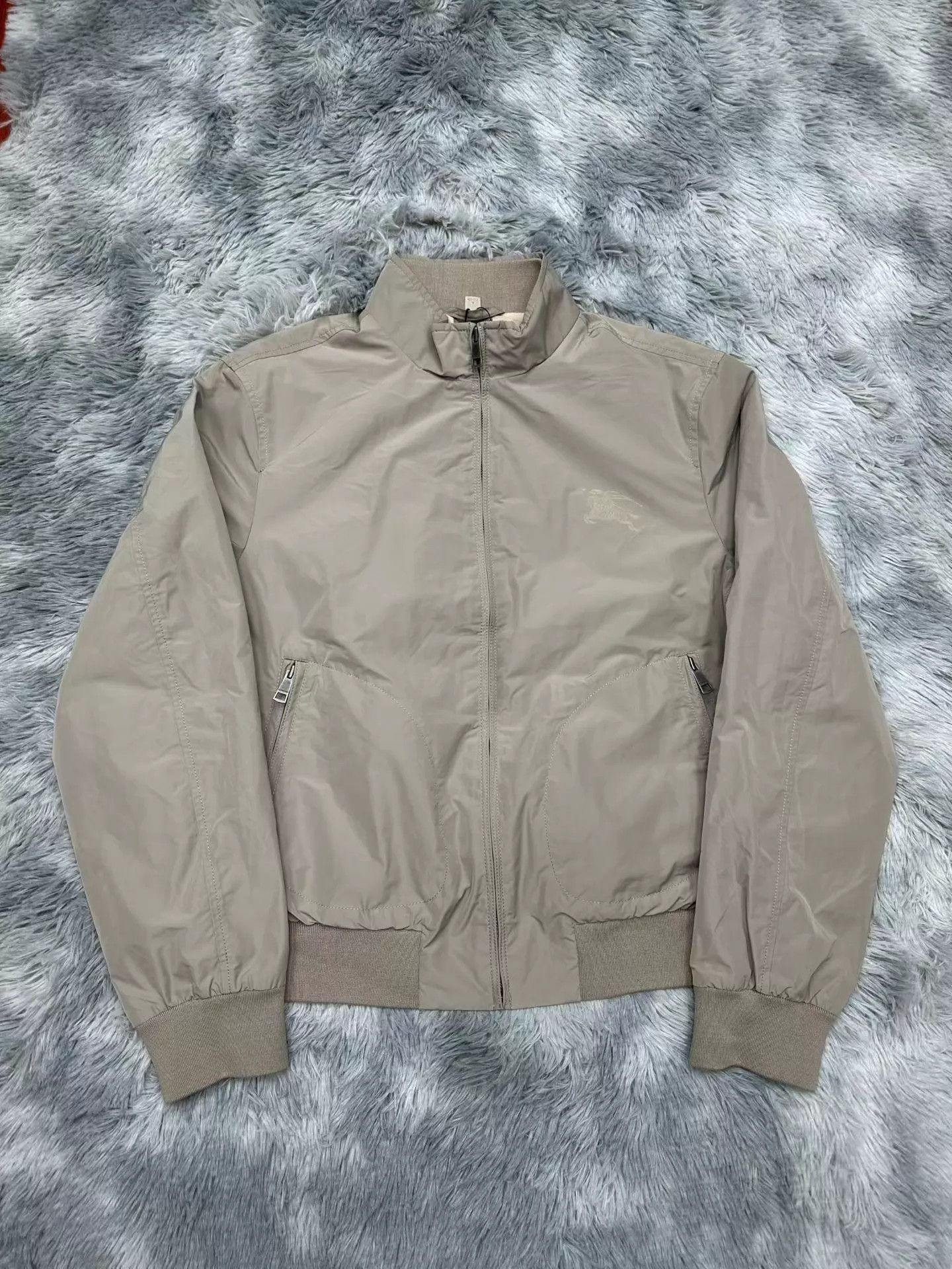 Burberry Burberry Check Horseferry Nylon Jacket L Size US L / EU 52-54 / 3 - 1 Thumbnail