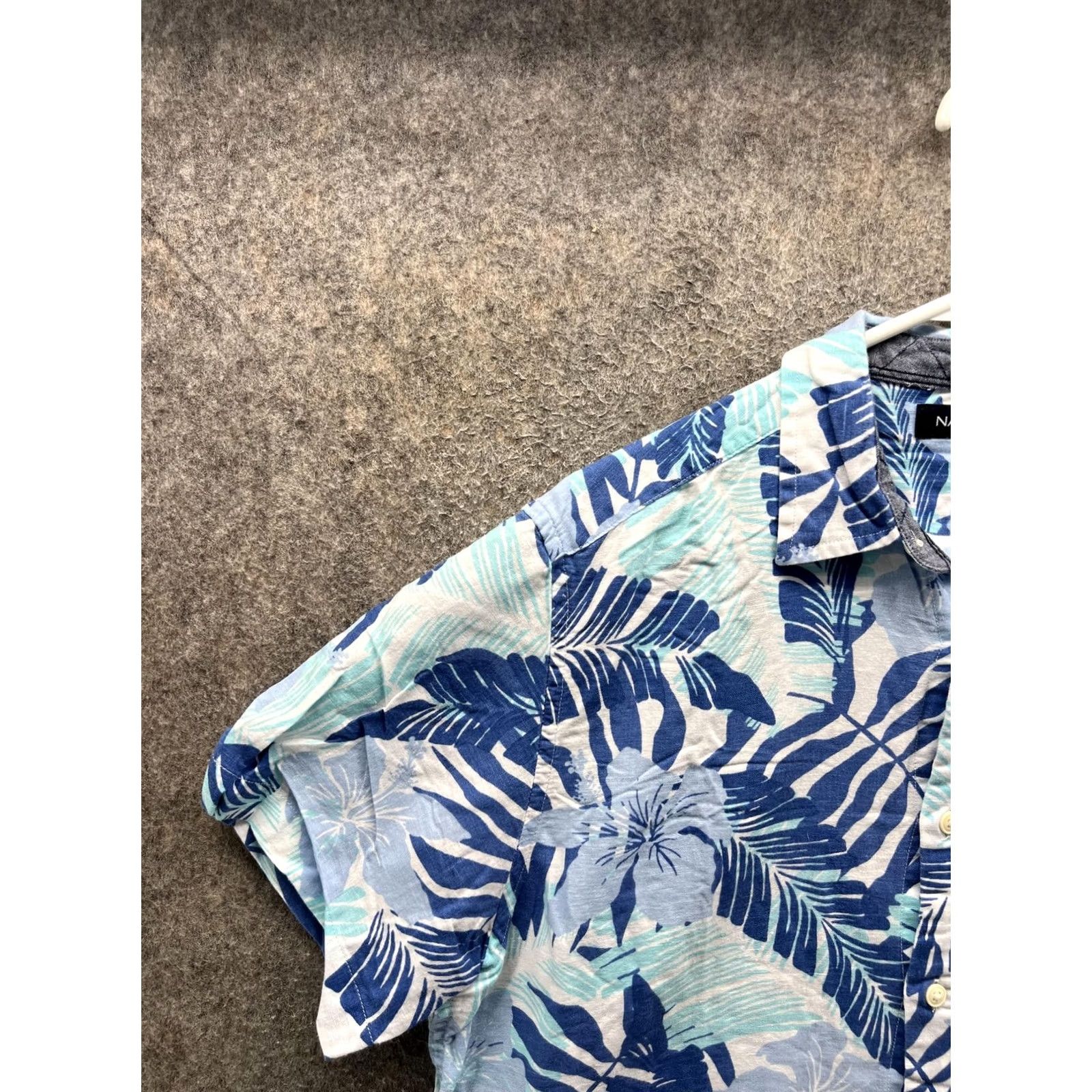 Nautica Nautica Mens Small Blue Button Down Short Sleeve Hawaiian Floral Tropical Shirt Size US S / EU 44-46 / 1 - 6 Thumbnail