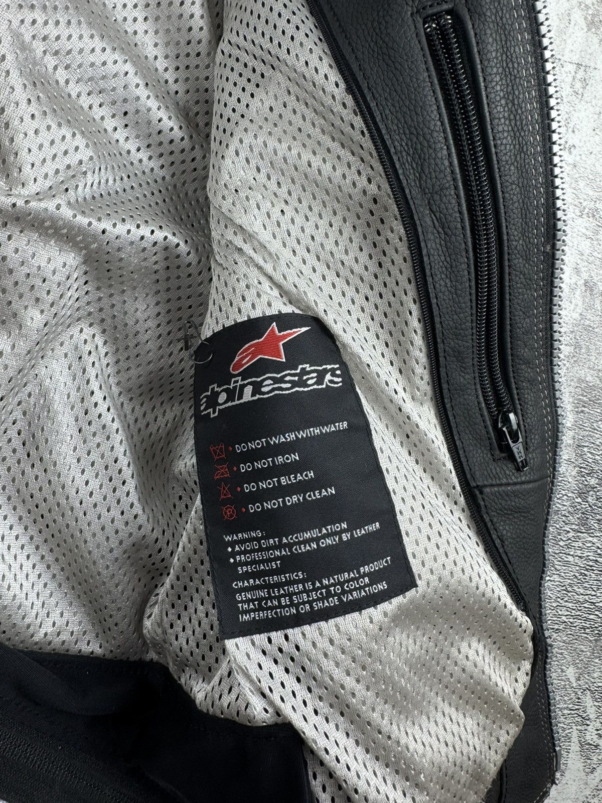 Alpinestars Alpinestars USA 40 EU 50 Men’s Black Motorcycle Racing Leather Zip Jacket Bomber Size US L / EU 52-54 / 3 - 13 Thumbnail