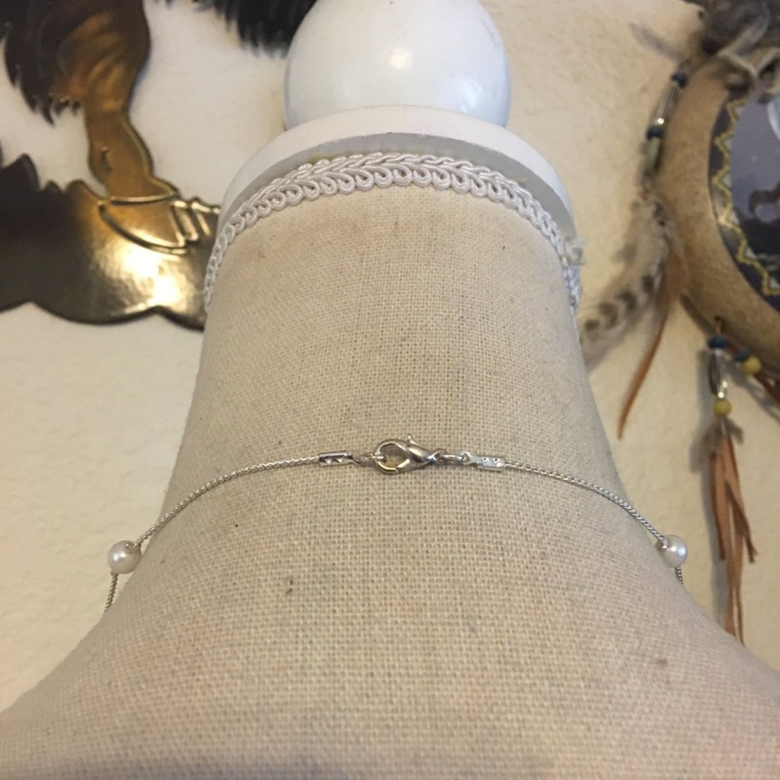 Jewelry Faux pearl accented shiny silver tone necklace Size ONE SIZE - 5 Thumbnail