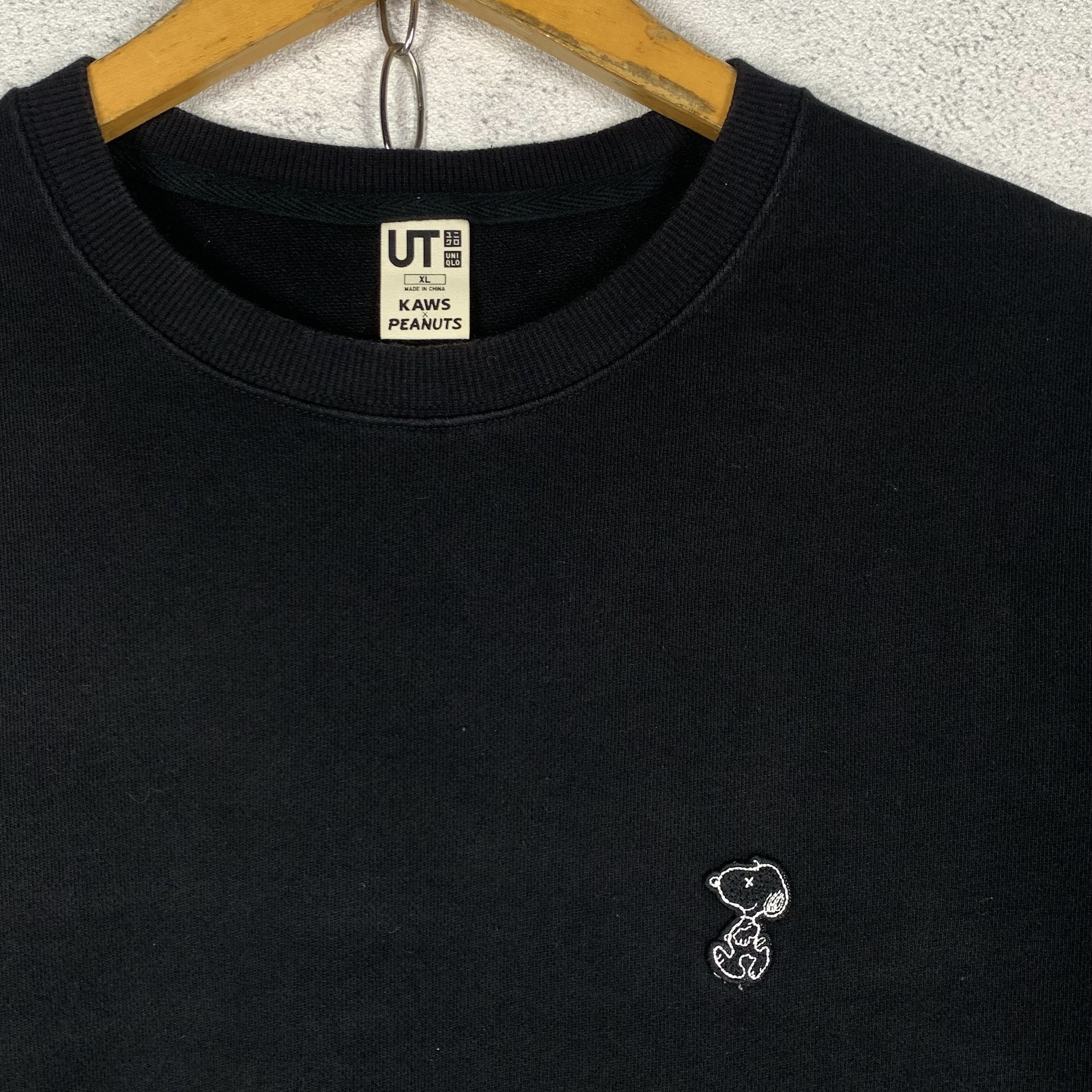 Kaws Uniqlo x Kaws Sweatshirt Crewneck Size US M / EU 48-50 / 2 - 2 Thumbnail
