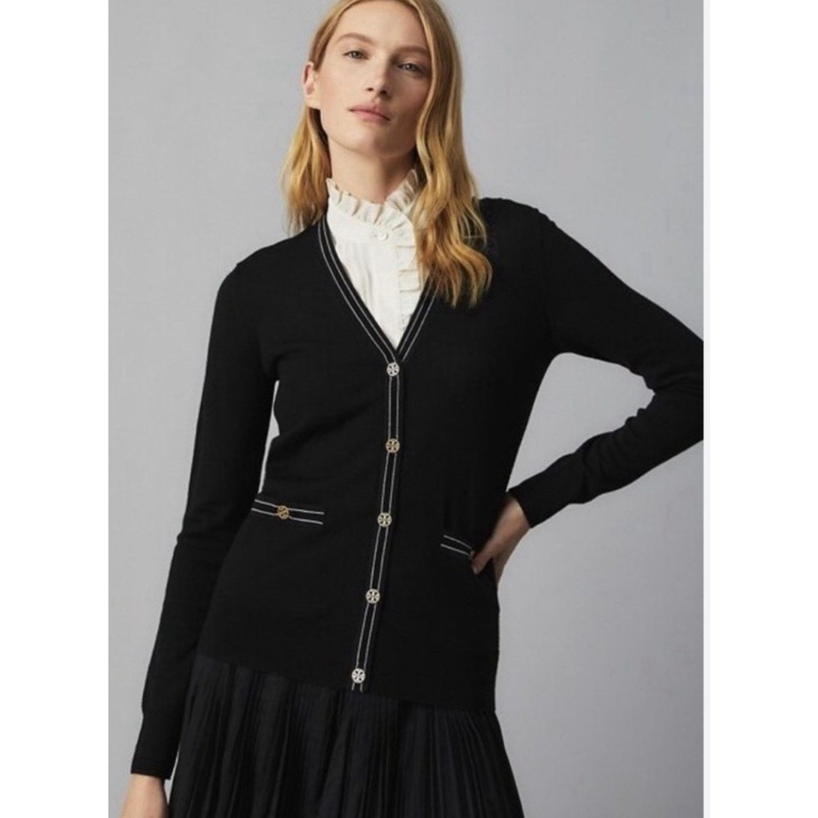 Tory Burch Tory Burch Madeline 100% Merino Wool V-Neck Black Cardigan S Size S / US 4 / IT 40 - 2 Thumbnail