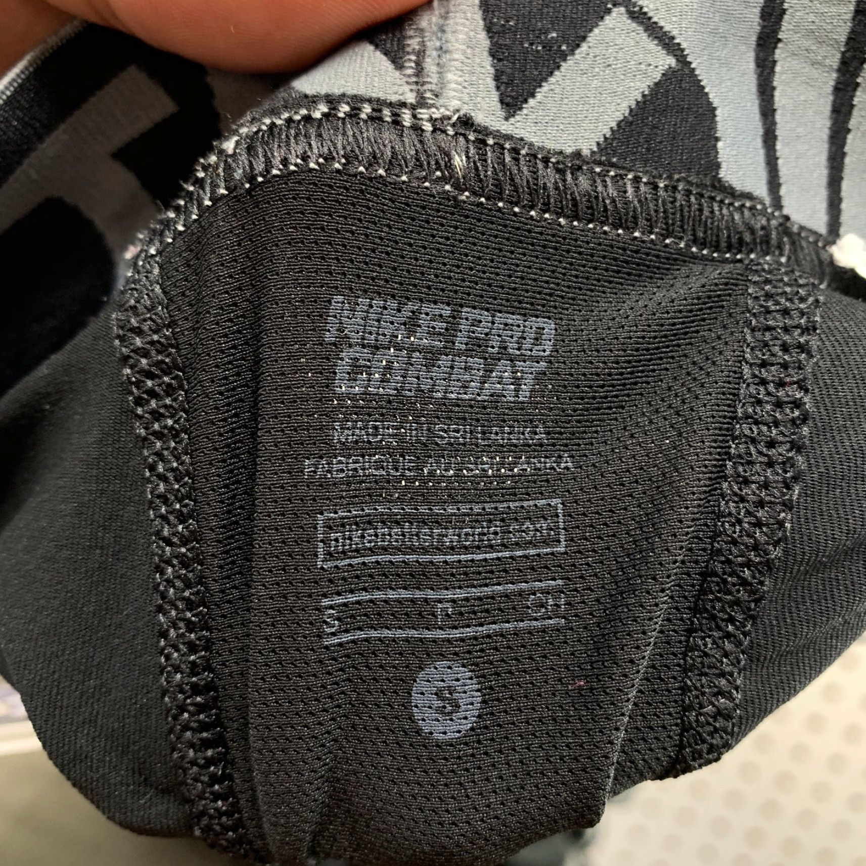 Nike Nike Pro Combat 3/4 Compressions Pants Mens Small Black Gray 22x19 Size US 29 - 7 Thumbnail