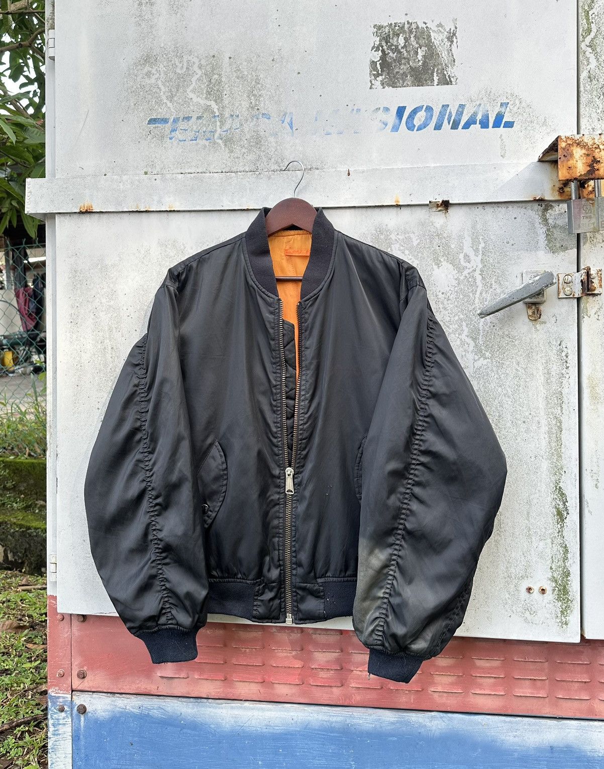 Vintage 🪖Vintage THRASHED Bosch MA-1 Bomber Jacket Size US M / EU 48-50 / 2 - 1 Thumbnail