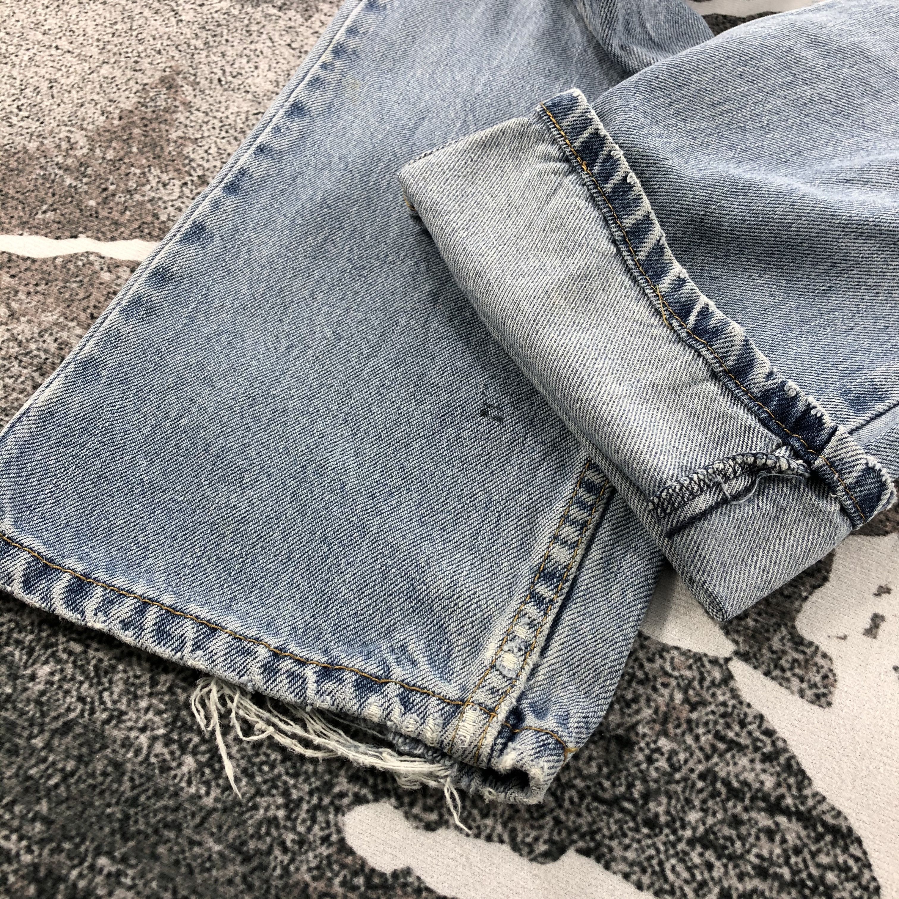 Levi's Vintage Levis 505 Jeans Medium Wash Denim KJ563 Size US 33 - 7 Thumbnail