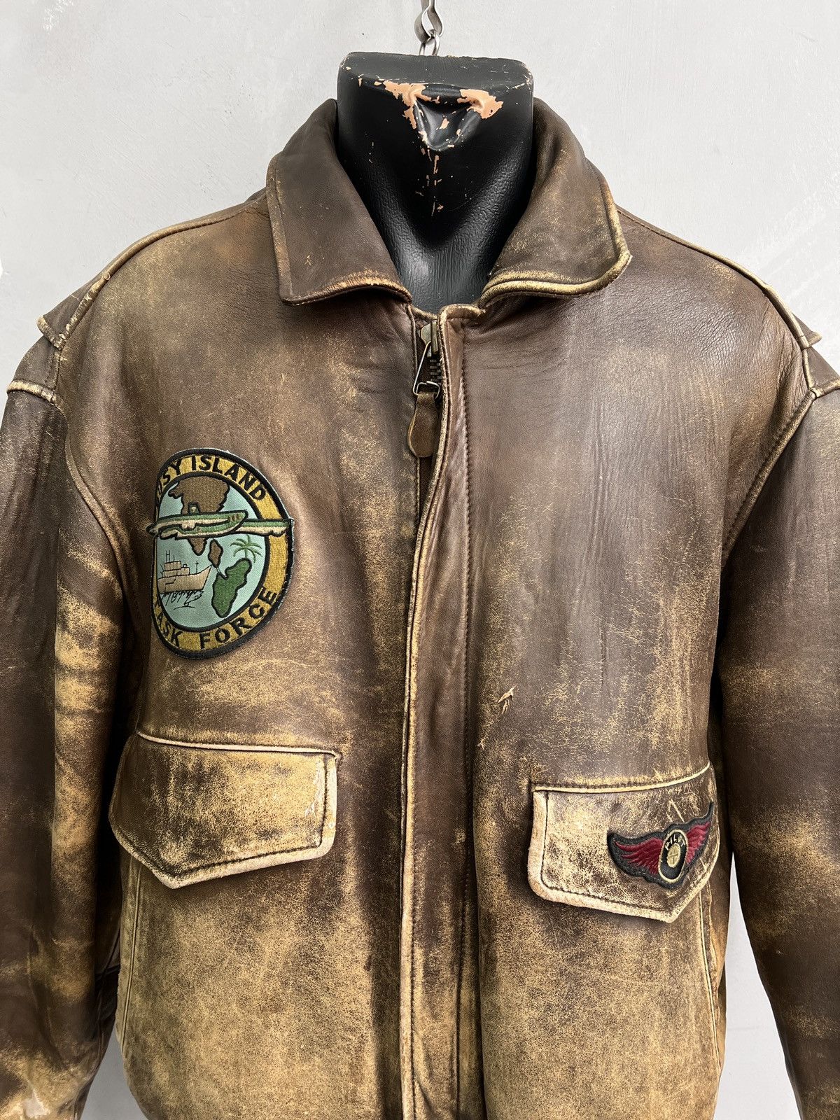 Leonard Paris Avirex style distressed true vintage leather bomber jacket Size US M / EU 48-50 / 2 - 2 Thumbnail