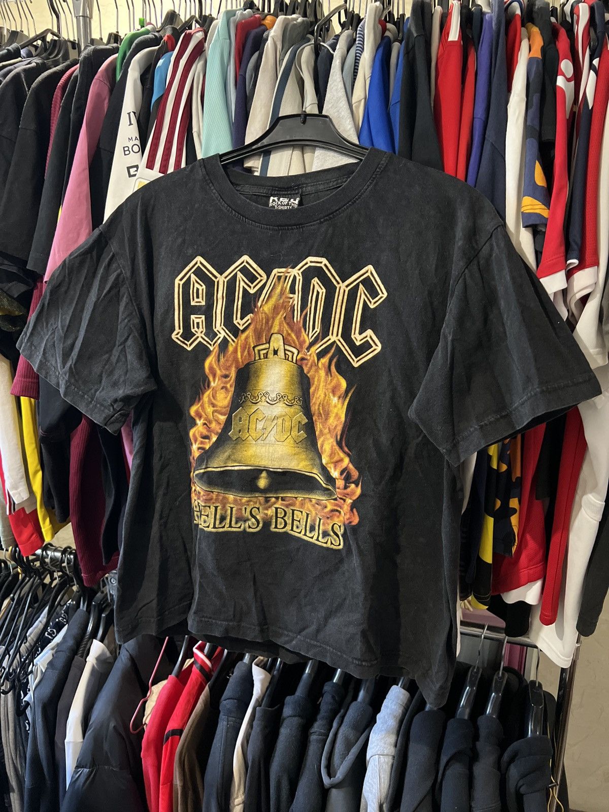 Band Tees VINTAGE AC DC HELL’S BELLS HEABY METAL AOP TOUR BAND TEE Size US L / EU 52-54 / 3 - 1 Thumbnail