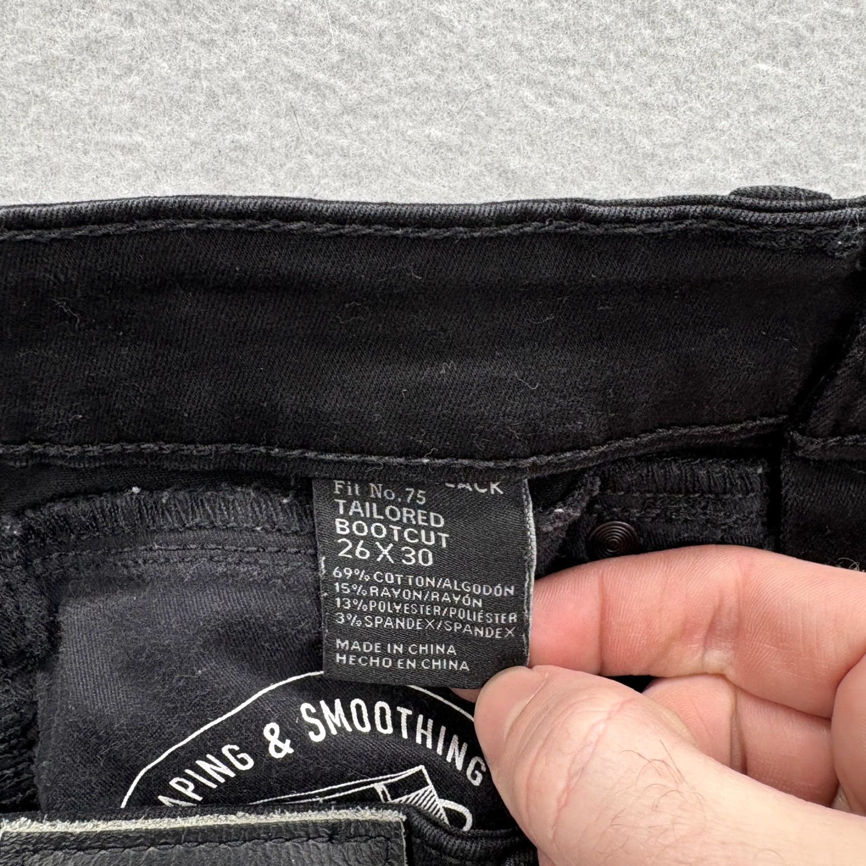 Buckle Black Buckle Black Jeans Bootcut Womens 26 Regular Black Dark Wash Stretch Shaping Slim 5-Pocket Denim Inseam 28 Zip Mens? (Note: gender should be Women) Size 26" / US 2 / IT 38 - 4 Thumbnail