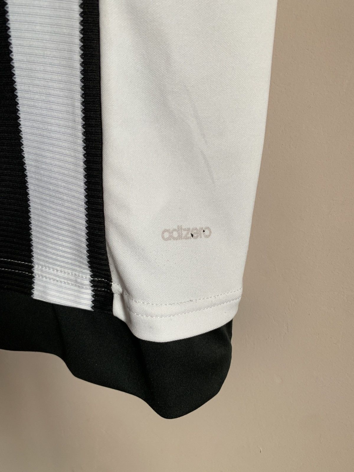 Adidas Juventus Home Football Shirt Adidas Soccer Jersey Size M Size US M / EU 48-50 / 2 - 7 Thumbnail