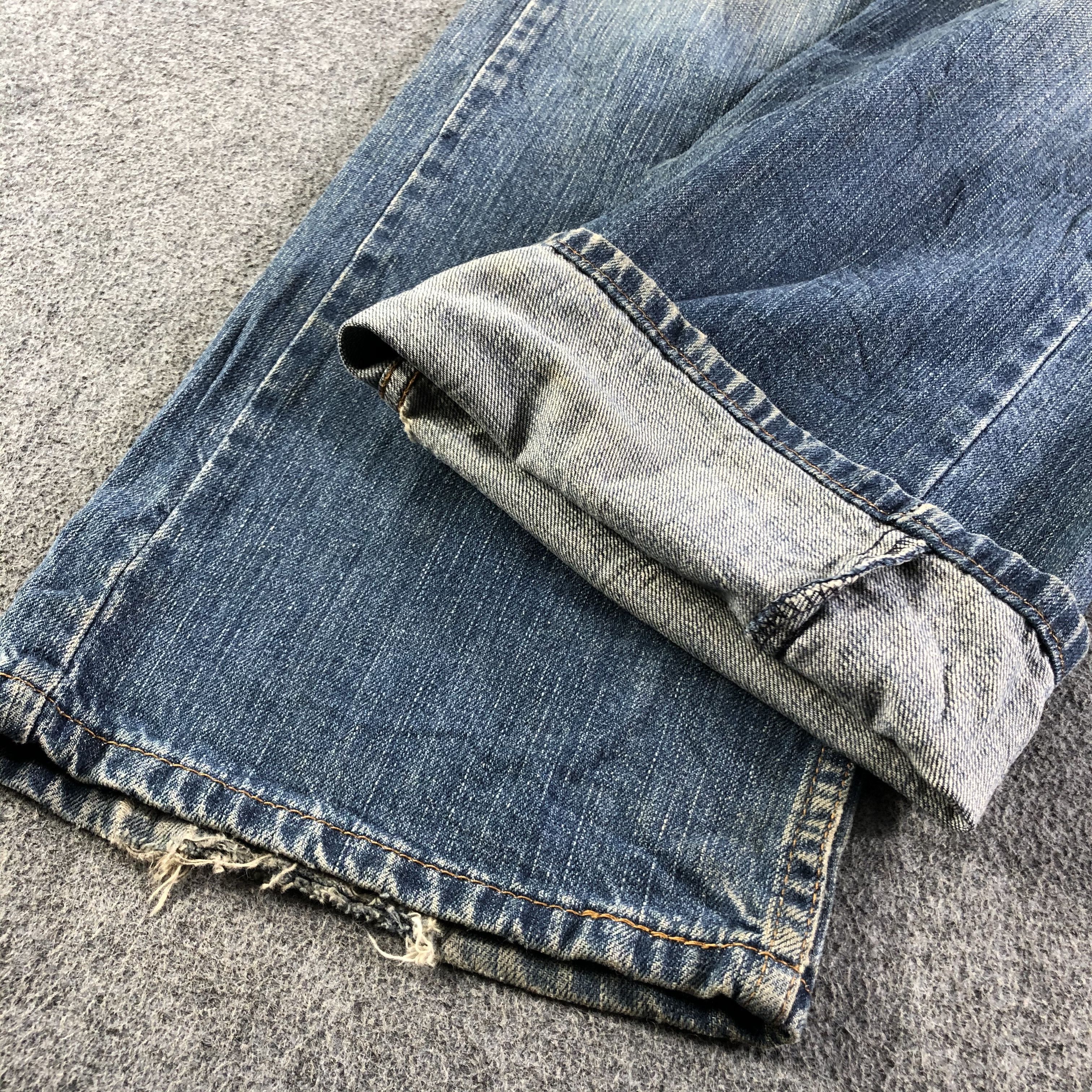 Levi's Vintage Blue Wash Levis 559 Jeans-J3139 Size US 39 - 7 Thumbnail