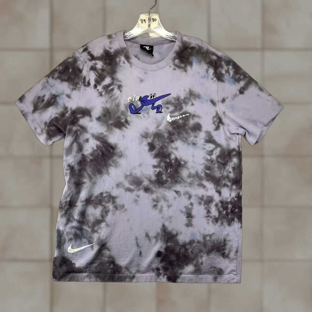Nike NIKE Shirt Mens XL Purple Tie Dye Graphic Tee Swoosh Vintage Style All Seasons 2020s Mens XL Purple Tie Dye T-Shirt Size US XL / EU 56 / 4 - 1 Thumbnail