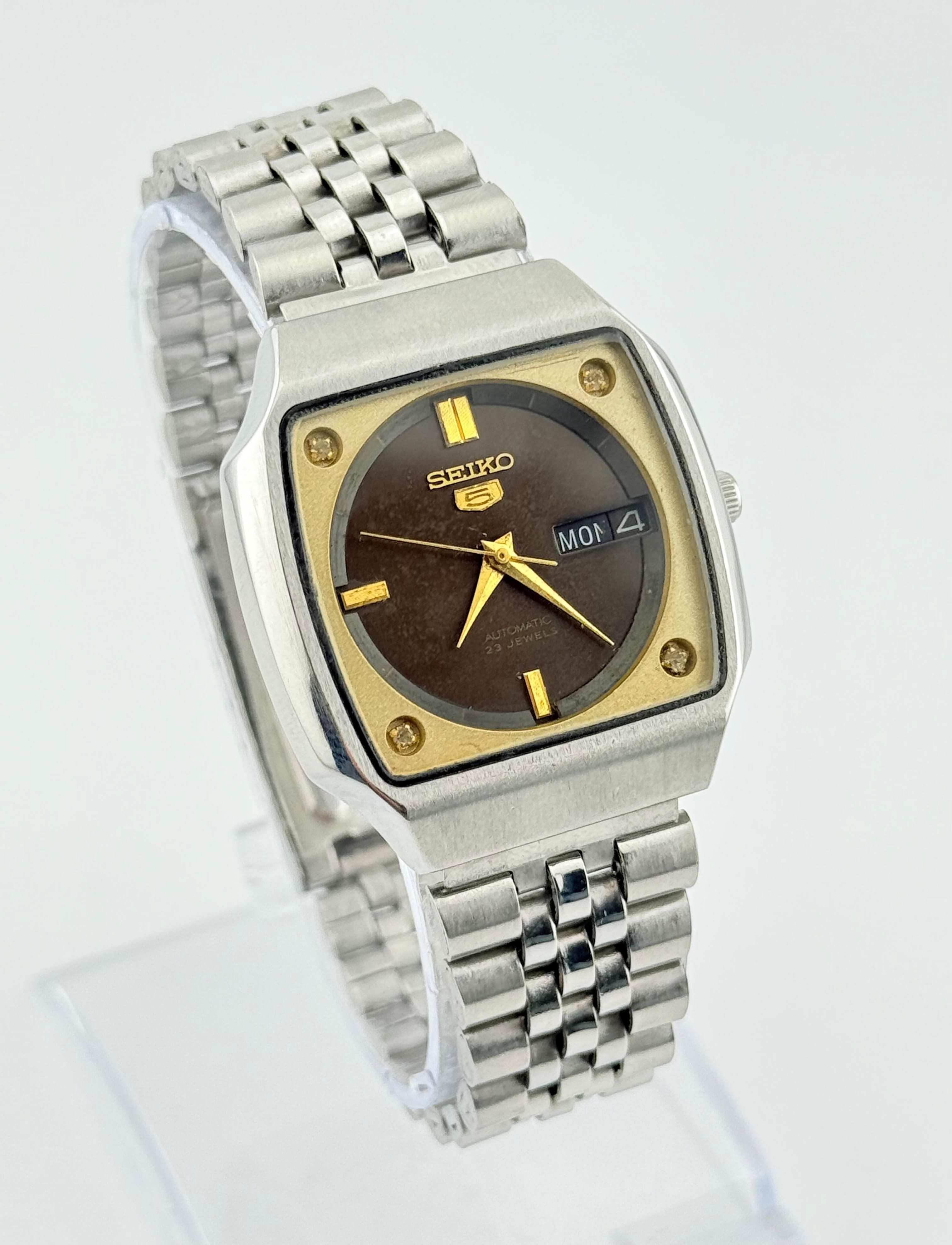 Seiko Vintage Men's Wrist Watch Size 36 - 1 Thumbnail