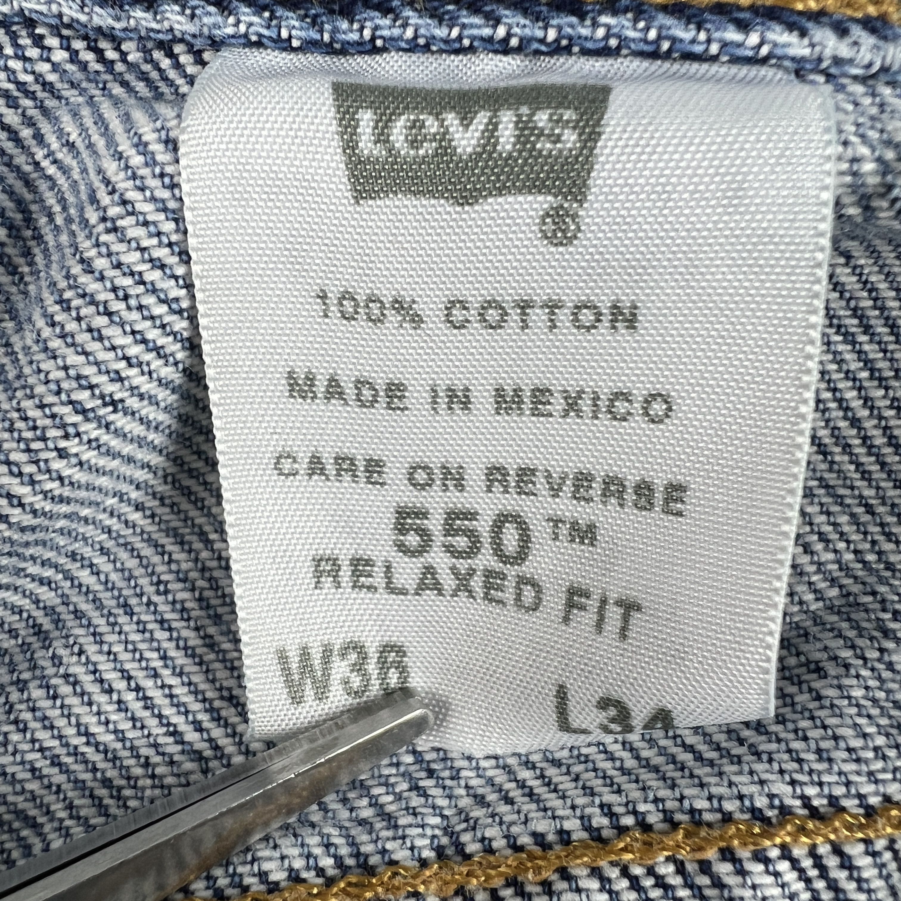 Levi's × Vintage Y2K Levi's Jeans 550 Relaxed Fit Blue Faded Cotton Denim Size US 35 - 10 Thumbnail