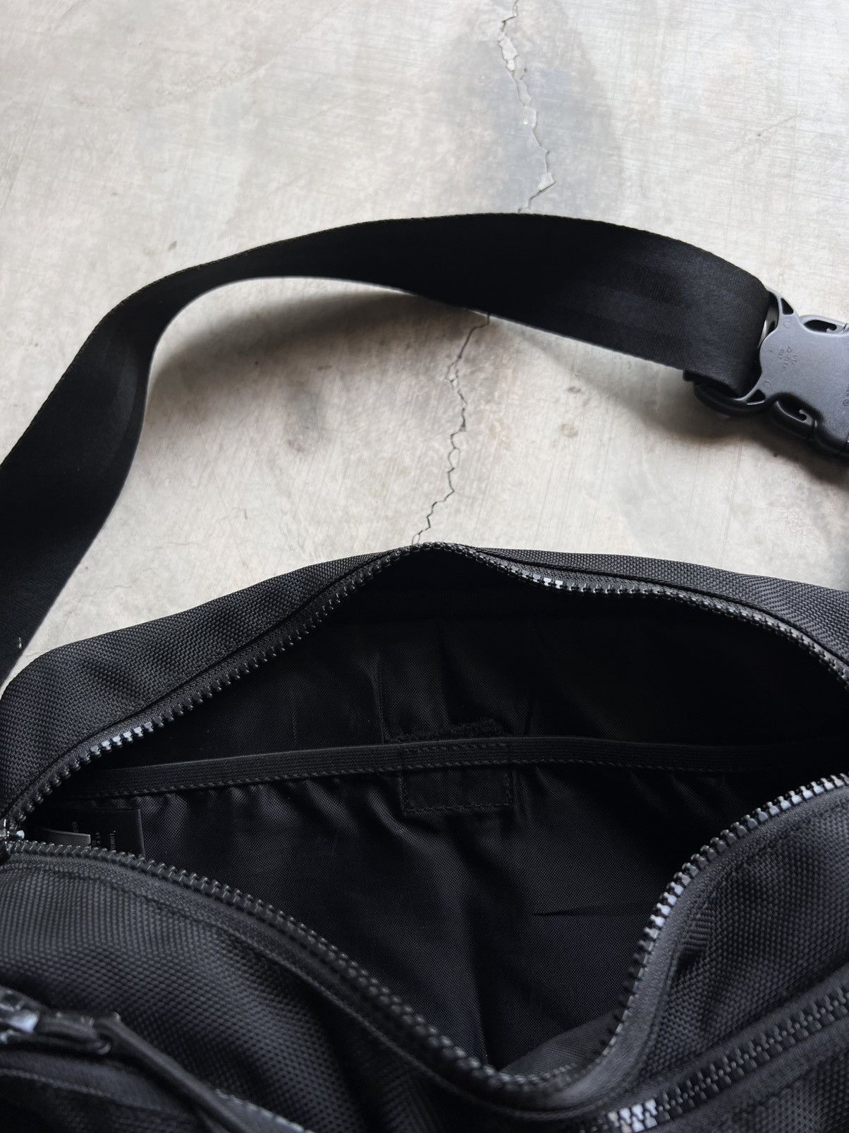 Yohji Yamamoto YOHJI YAMAMOTO x New Era SlingBag Size ONE SIZE - 17 Thumbnail