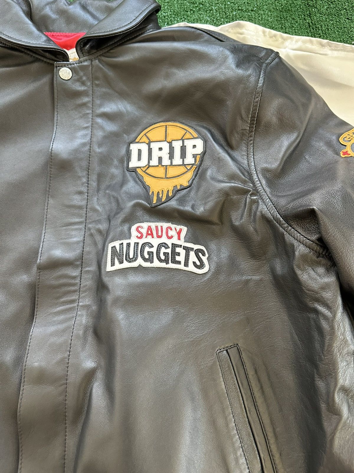 Jeff Hamilton Jeff Hamilton Tyrese Haliburton KFC Leather Jacket Sz Large Size US L / EU 52-54 / 3 - 3 Thumbnail