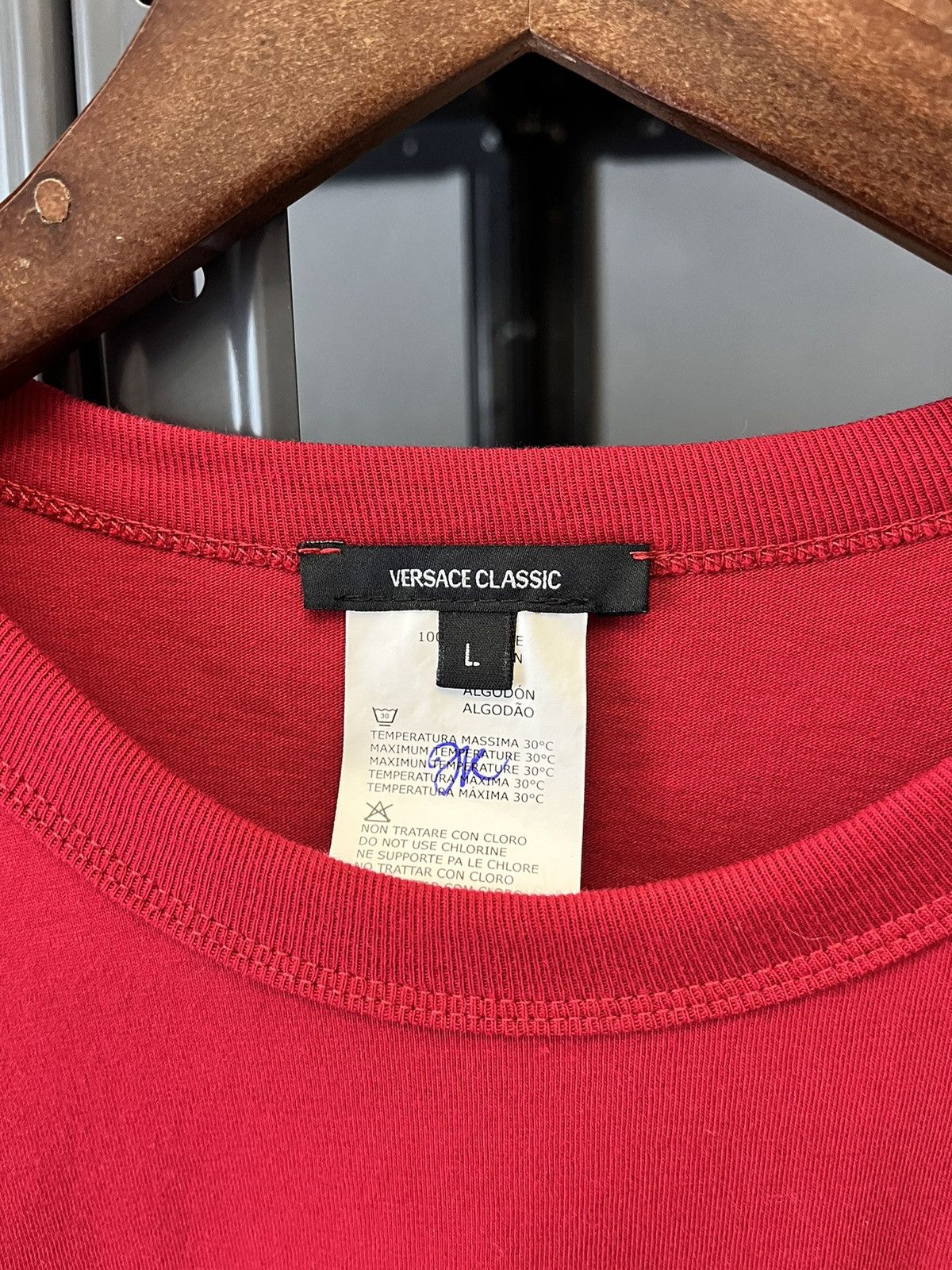 Versace Vintage Versace Logo T-shirt Size US L / EU 52-54 / 3 - 3 Thumbnail