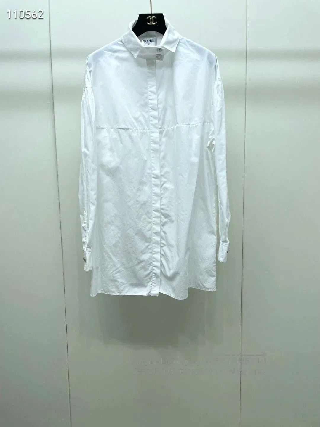 Chanel Chanel Diamond Button White Shirt. Size XXS / US 00 / IT 34 - 1 Thumbnail