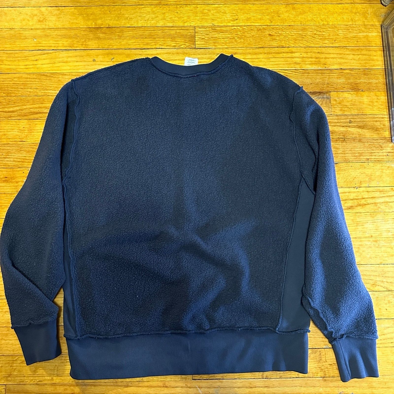 Champion Used Champion Reverse Weave Crew Neck Sweater – Navy Size US L / EU 52-54 / 3 - 3 Thumbnail
