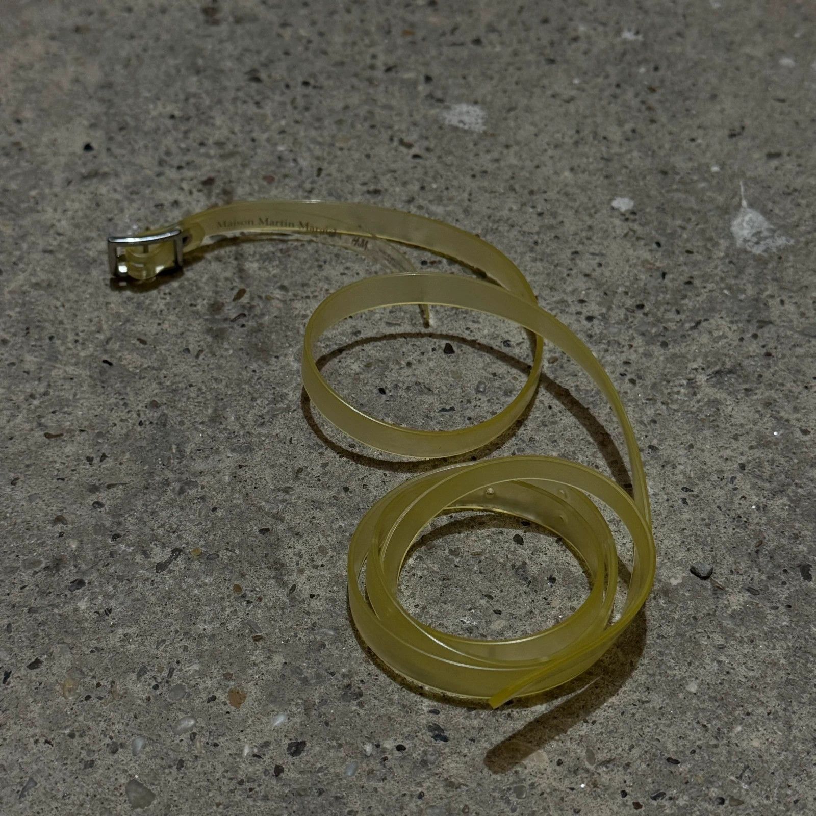 H&M × Maison Margiela Maison Margiela x H&M invisible belt Size ONE SIZE - 3 Thumbnail