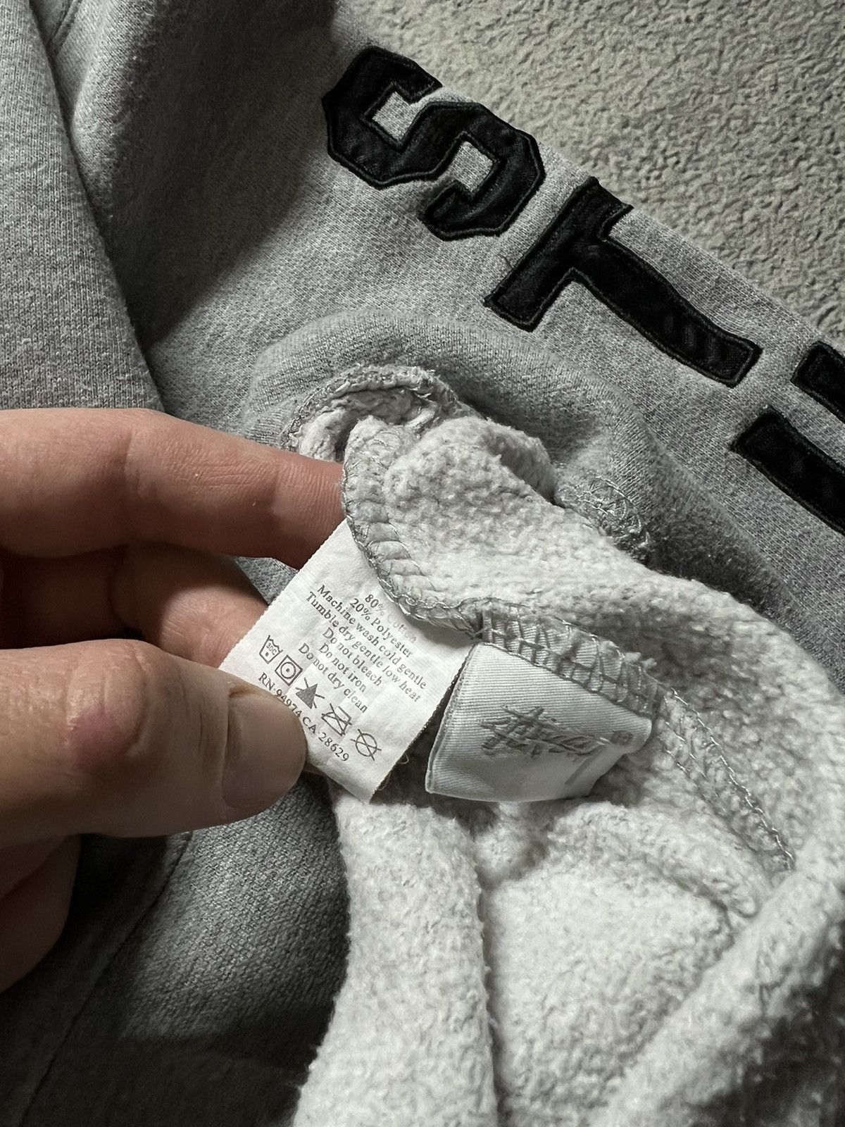 Stussy Vintage Y2k Stussy 🩶 Big Logo Sweatshirt 00’s Size US S / EU 44-46 / 1 - 11 Thumbnail