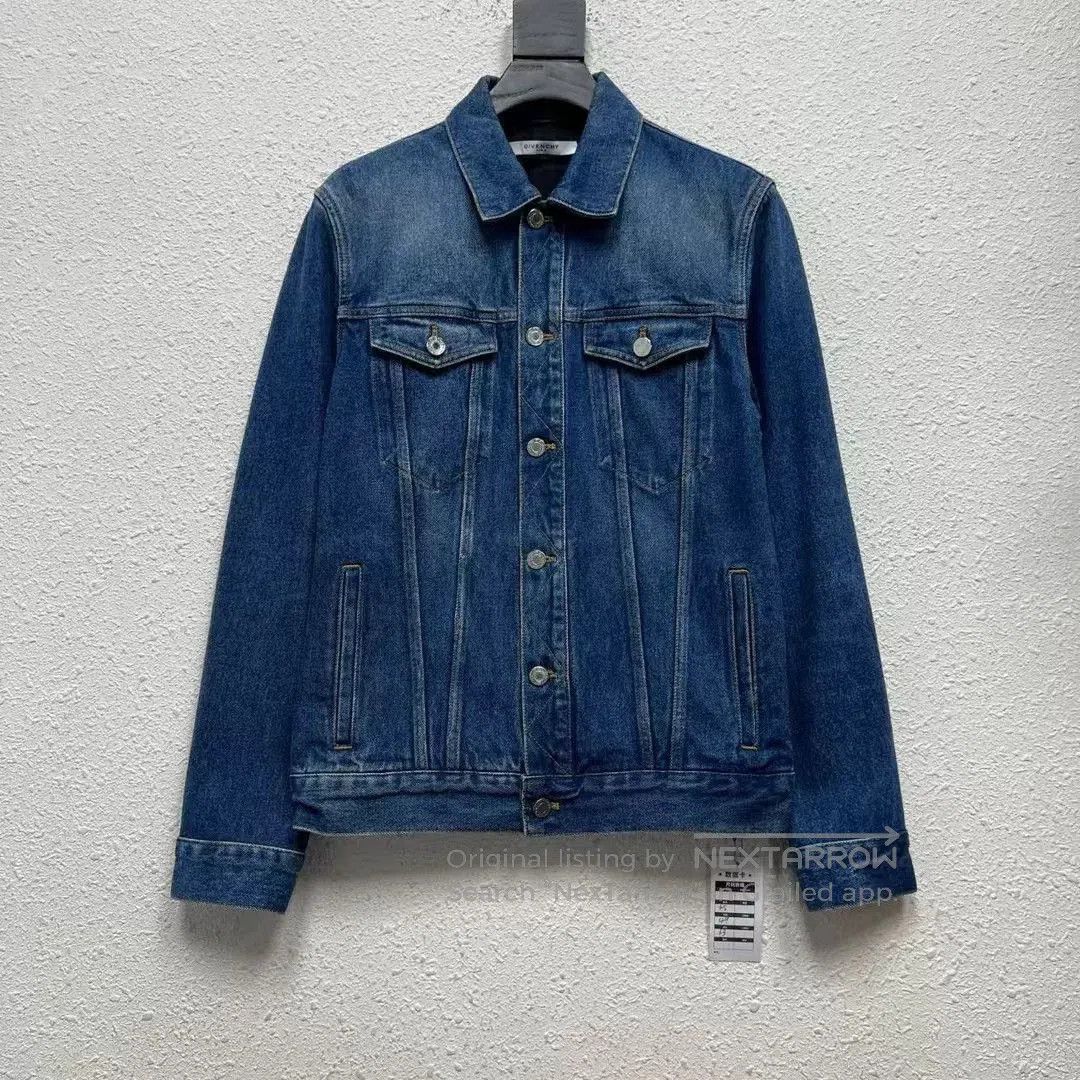 Givenchy givenchy embroidered denim jacket size M. Size US M / EU 48-50 / 2 - 1 Thumbnail