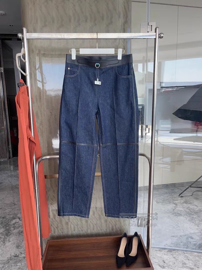 Hermes Hermes Denim jeans with leather patches design Size 26" / US 2 / IT 38 - 1 Thumbnail