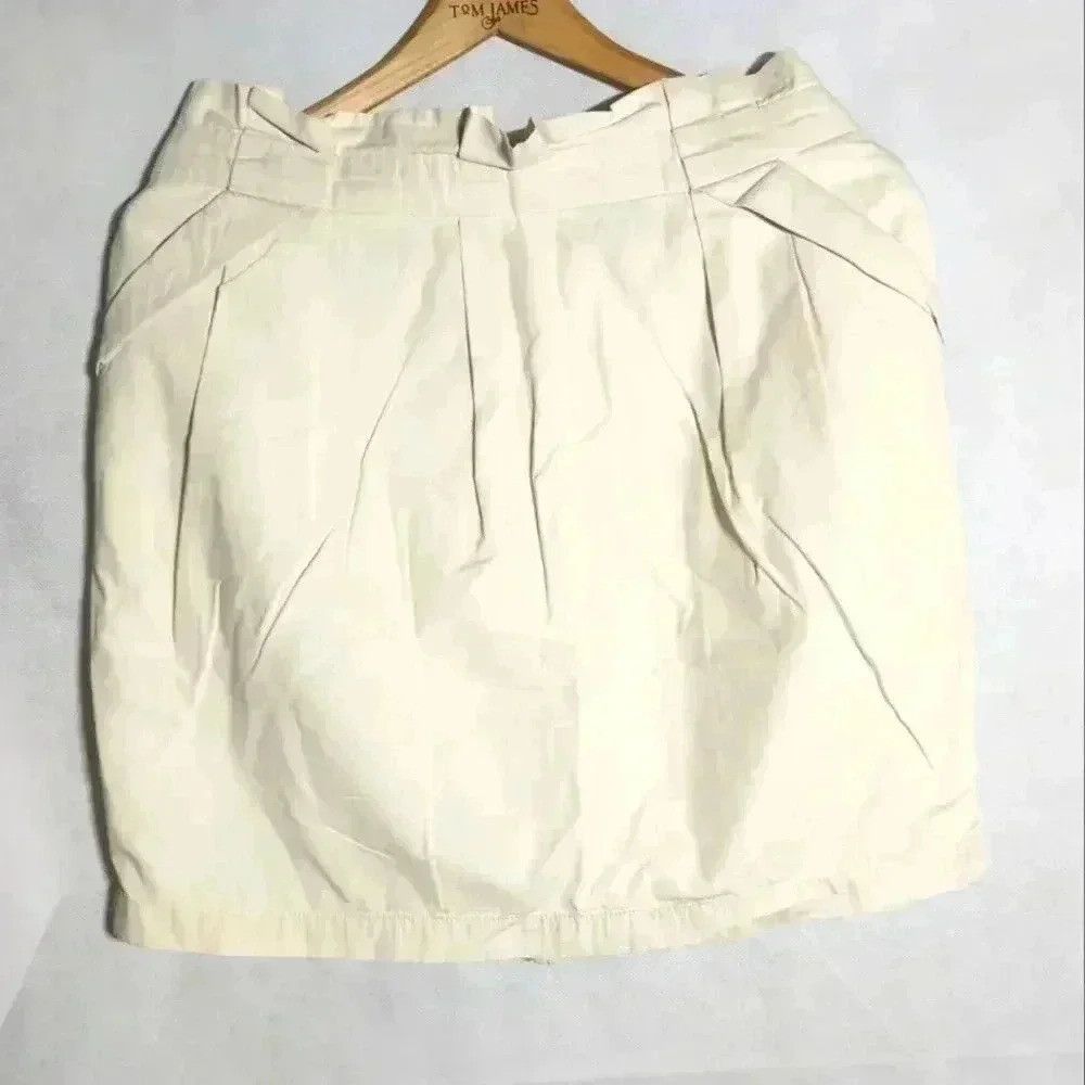 Designer Camaieu Cream Ruffle waist Shorts sz 6 No longer produced 1 Size 28" / US 6 / IT 42 - 1 Thumbnail