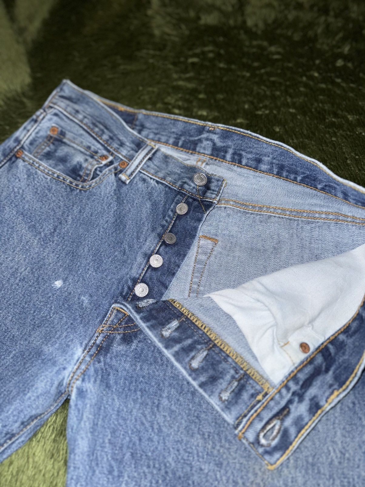 Levi's [W32/L32] Levi’s 501 Button Fly Vintage Washed Denim Pants Size US 32 / EU 48 - 3 Thumbnail