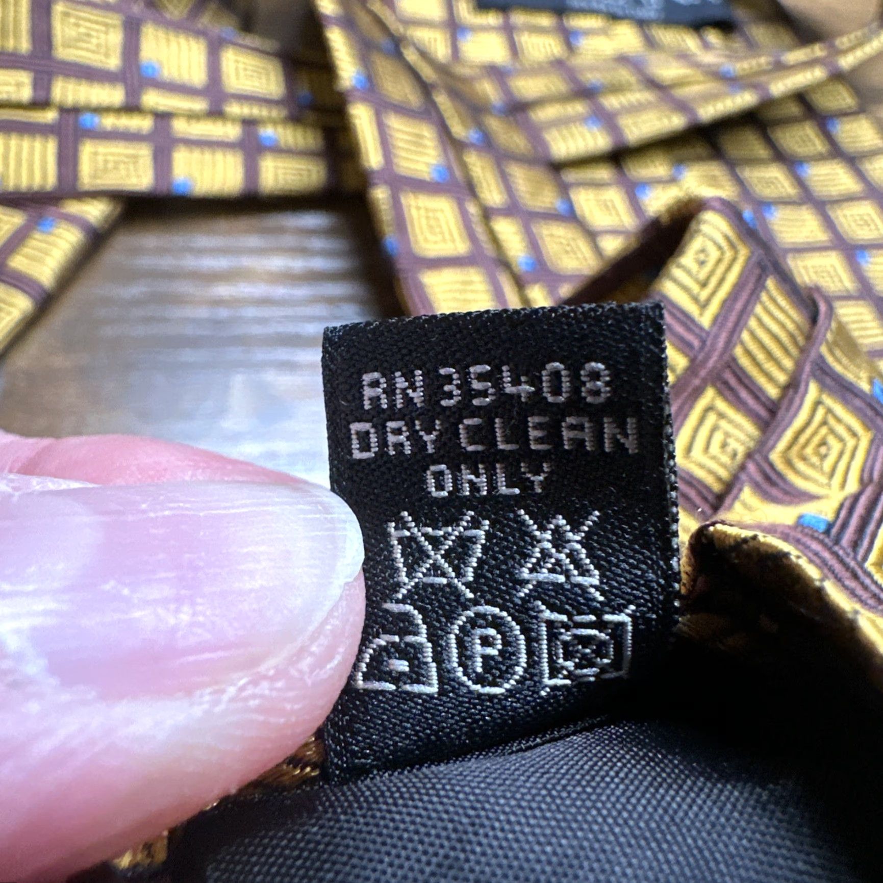 Vintage Jos A Bank Mens Silk Tie Geometric Necktie Italy Gold Blue Brown 100% Silk Classic Length 58" Width 4" Logo Wedding Preppy Designer Mens Size ONE SIZE - 4 Thumbnail