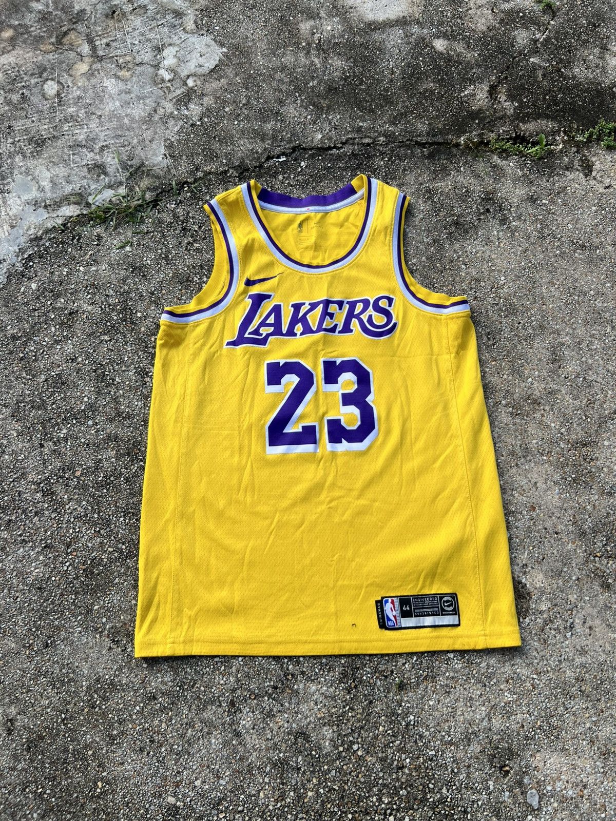 NBA Lakers NBA Nike Jersey James 23 Size US M / EU 48-50 / 2 - 1 Thumbnail
