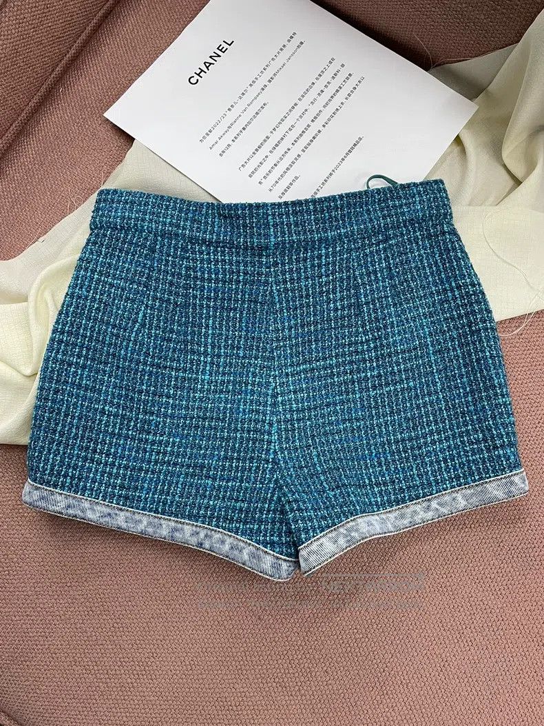 Chanel Chanel 22P peacock blue tweed knitted shorts Size 42" / US 20 - 4 Thumbnail
