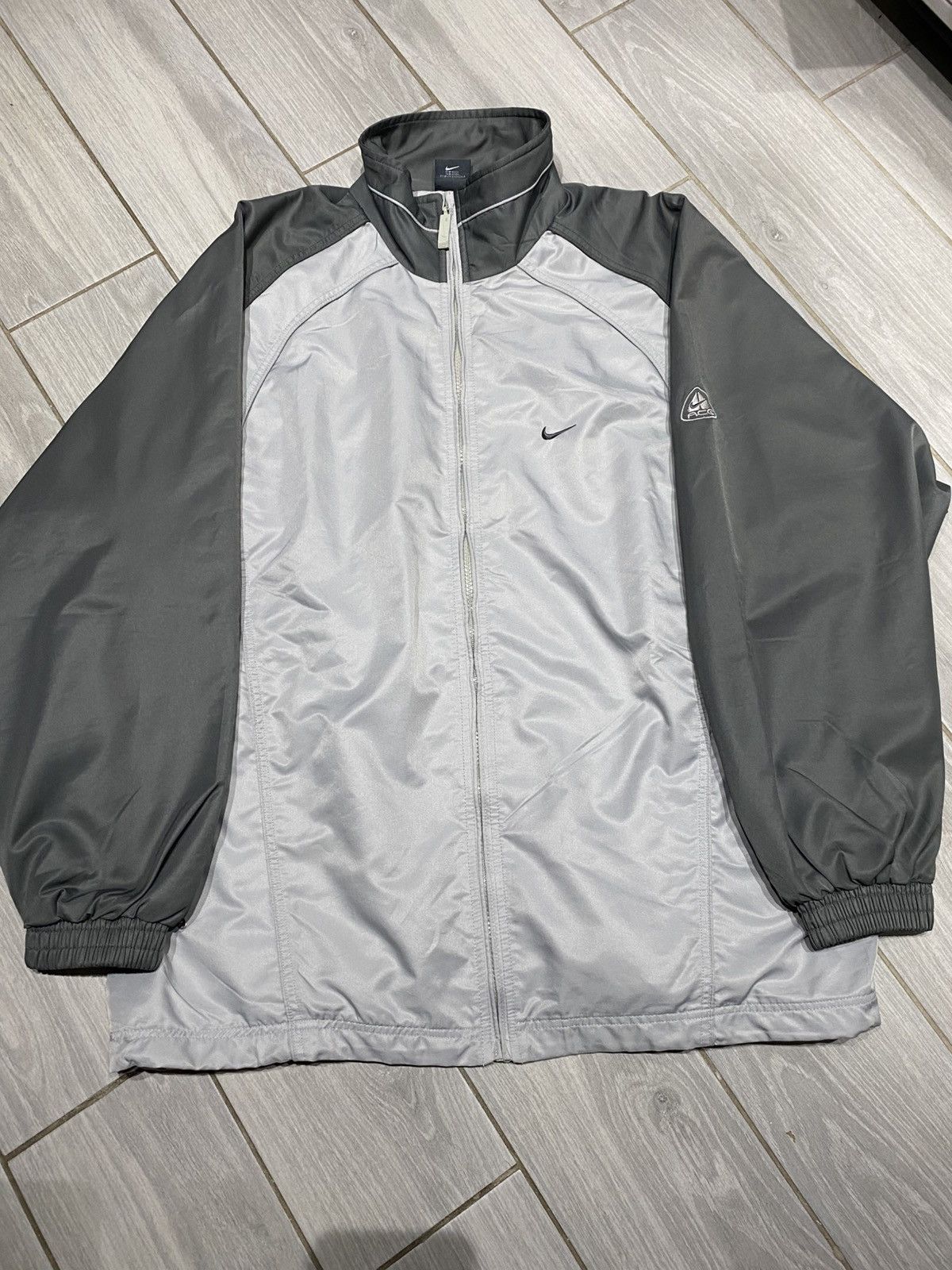 Nike ACG Vintage Nike ACG Windbreaker Jacket very rare Y2K Size US L / EU 52-54 / 3 - 1 Thumbnail