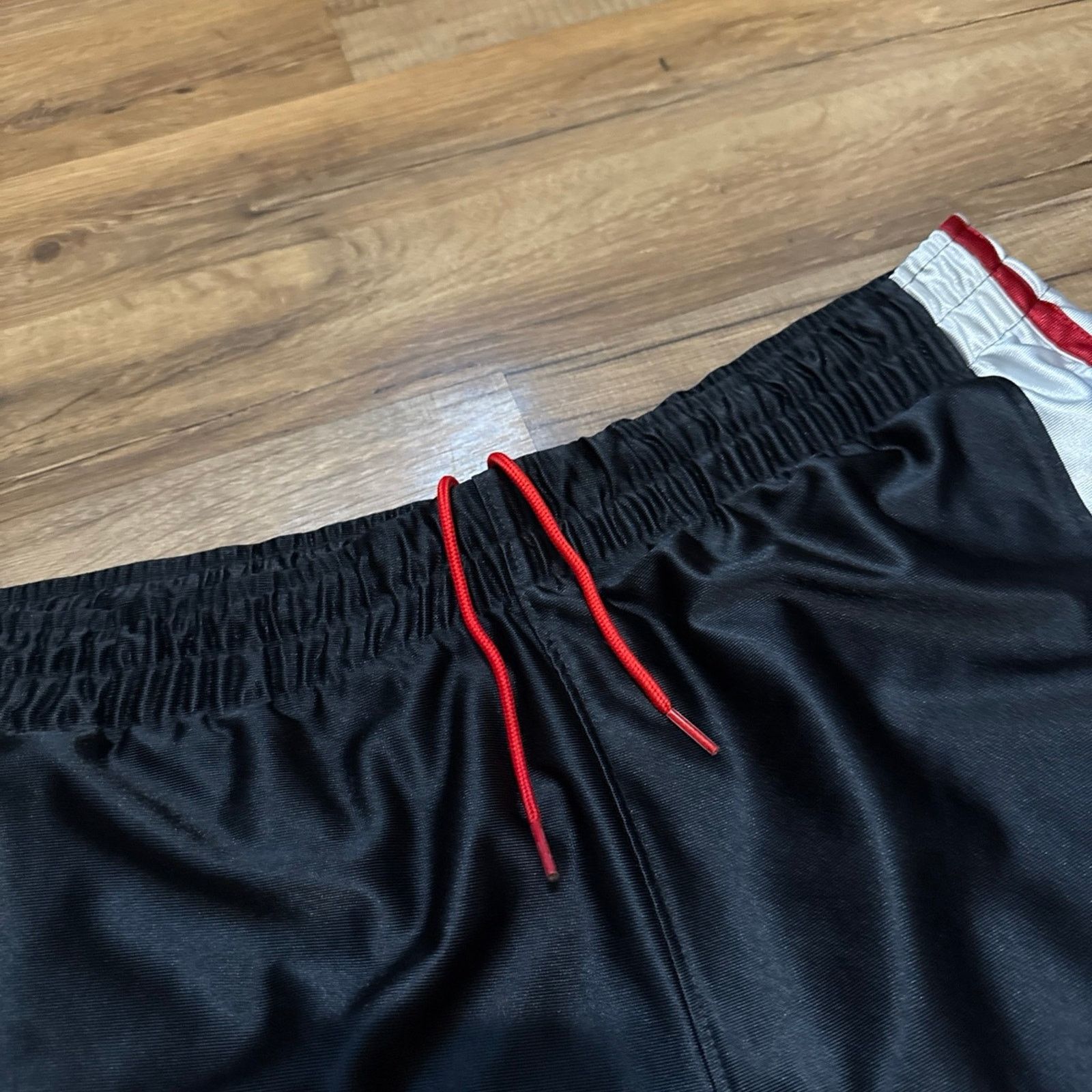 Jordan Brand Y2K Air Jordan Silky Dazzle Shiny Shorts Size US 36 / EU 52 - 2 Thumbnail