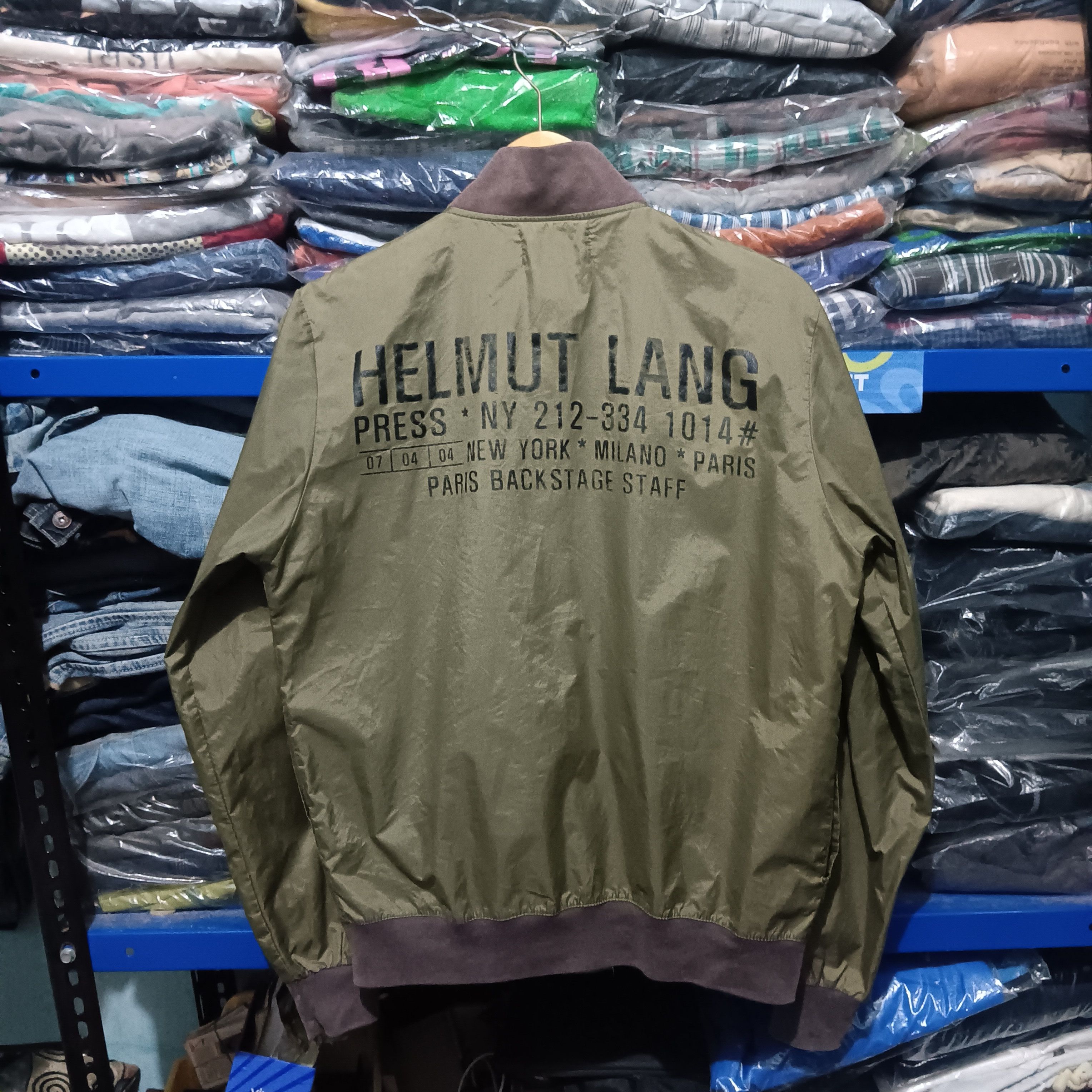 Helmut Lang × Japanese Brand Helmut lang paris backstage staff bomber jacket Size US M / EU 48-50 / 2 - 4 Thumbnail