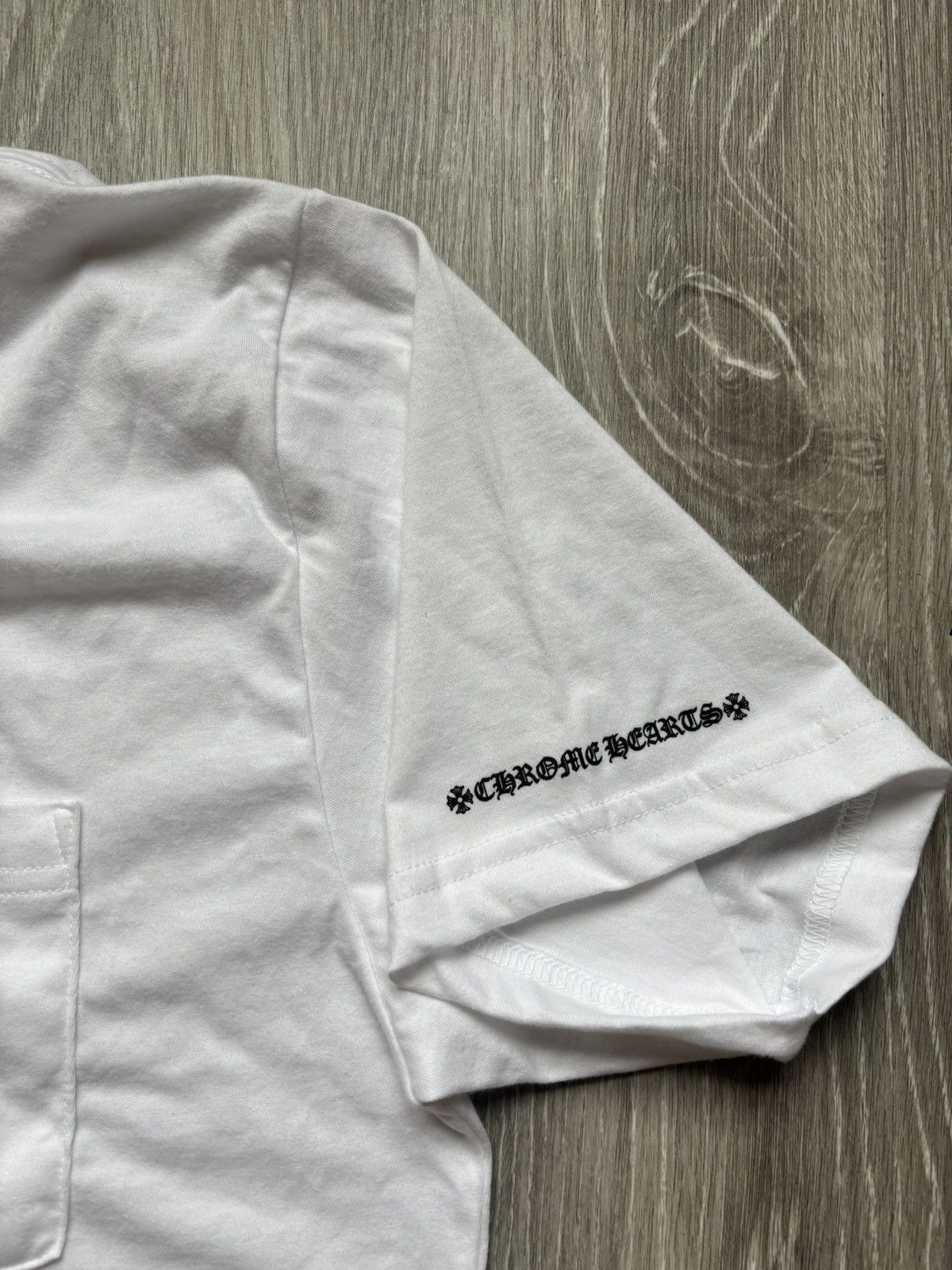 Chrome Hearts Chrome Hearts White Neck Logo Tee Size US L / EU 52-54 / 3 - 7 Thumbnail