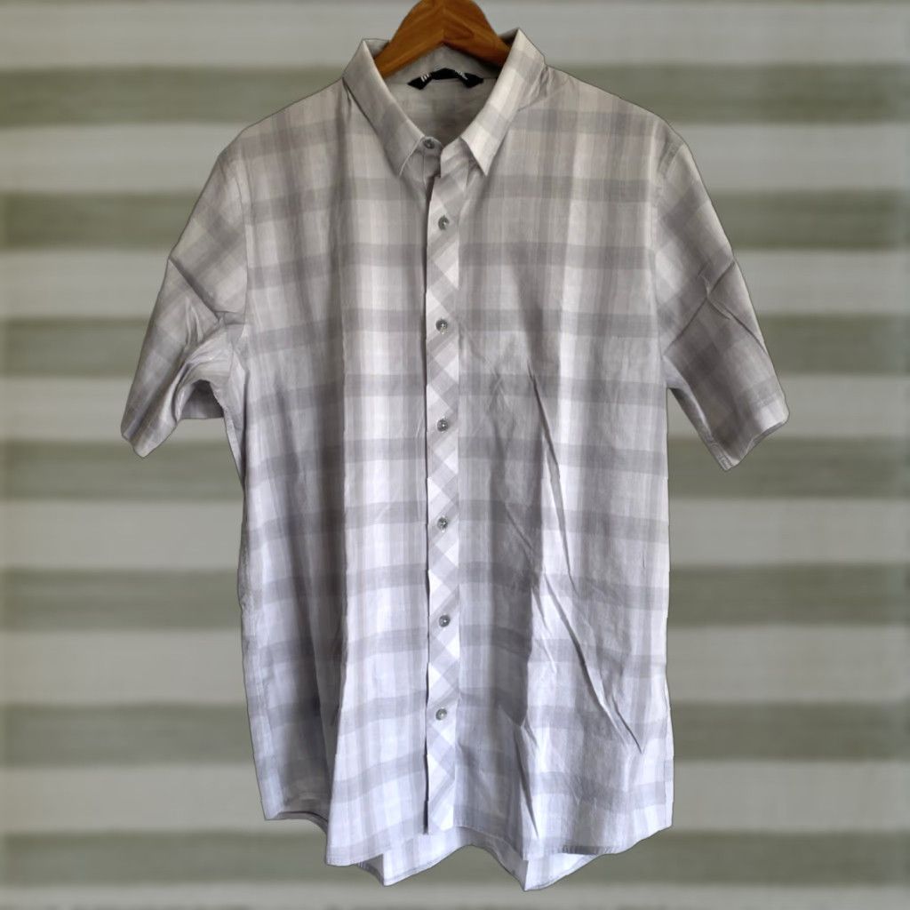 TravisMathew VINTAGE Travis Mathew Shirt Plaid Button-Up Short Sleeve Mens L Gray Cash or Check Casual Size US L / EU 52-54 / 3 - 1 Thumbnail