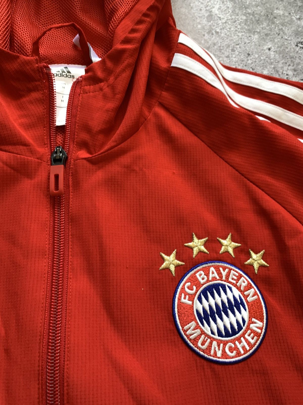 Adidas 🔥ADIDAS BAYERN MUNICH 2017 HODED TRAINING TRACK JACKET Size US M / EU 48-50 / 2 - 7 Thumbnail